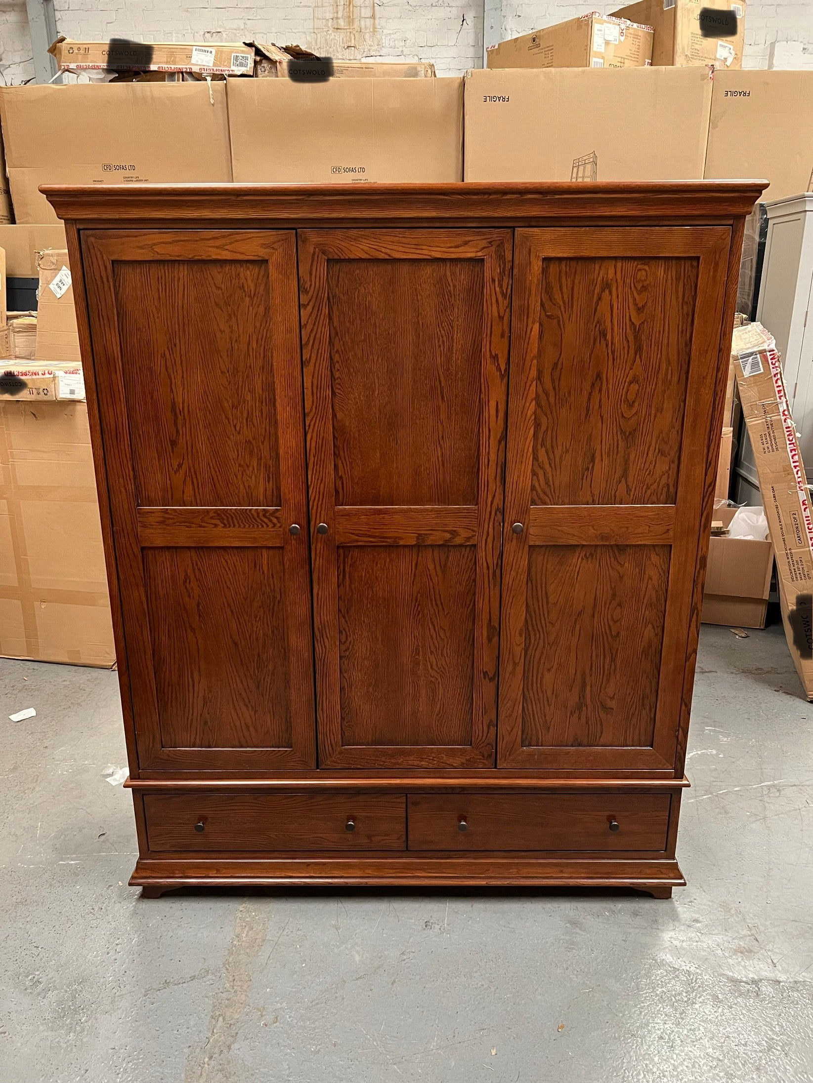 Winchcombe Dark Oak Triple Wardrobe Quality Furniture Clearance Ltd