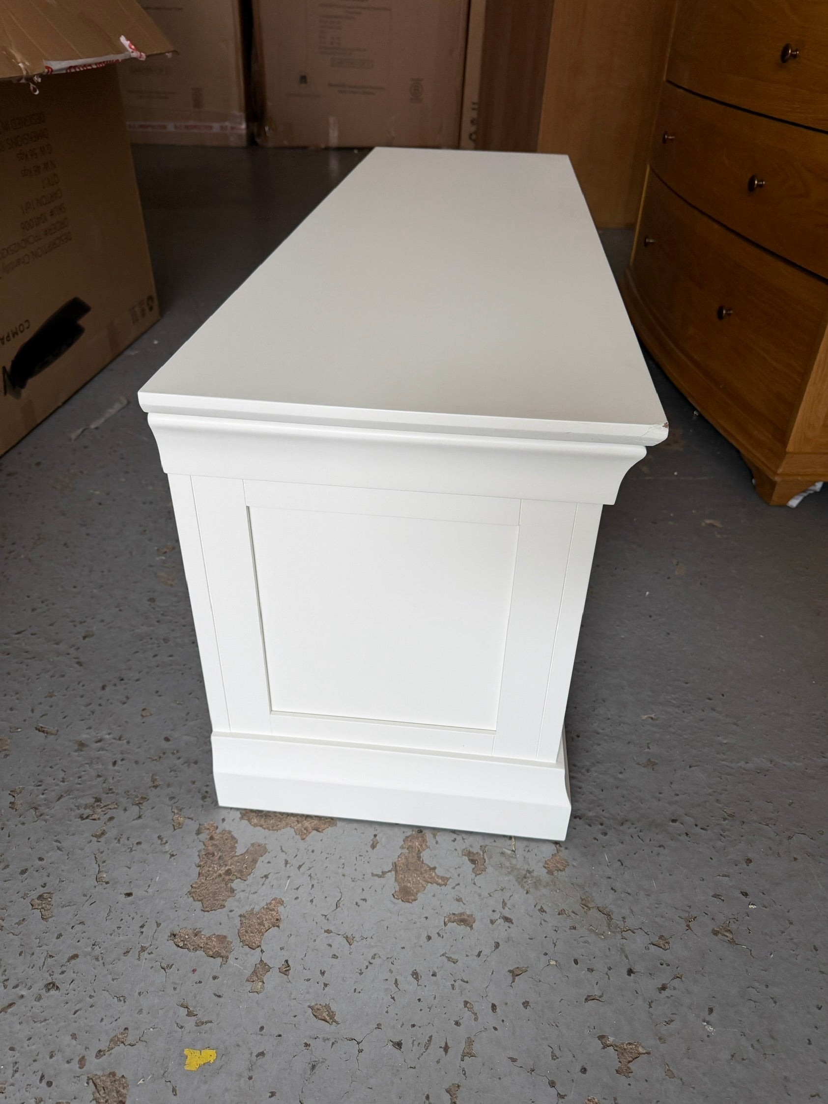 Chantilly Warm White Wide Blanket Box furniture delivered