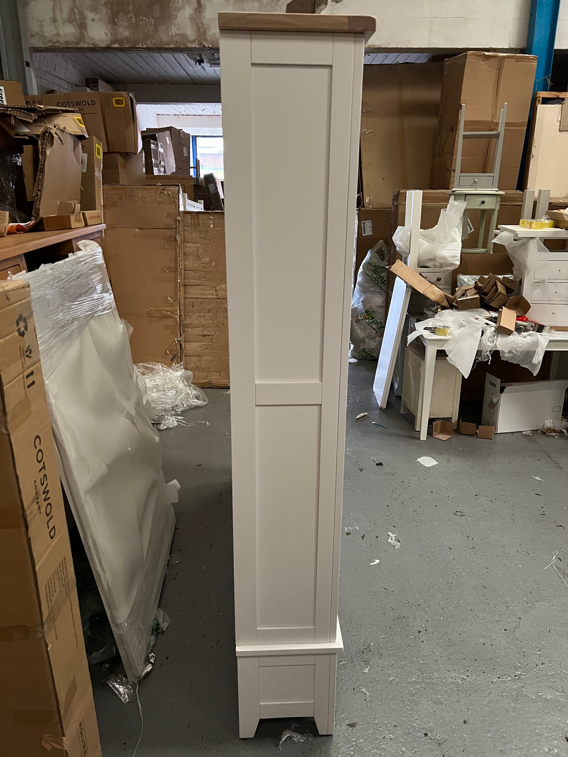CHESTER PURE WHITE
Grand Bookcase Quality Furniture Clearance Ltd