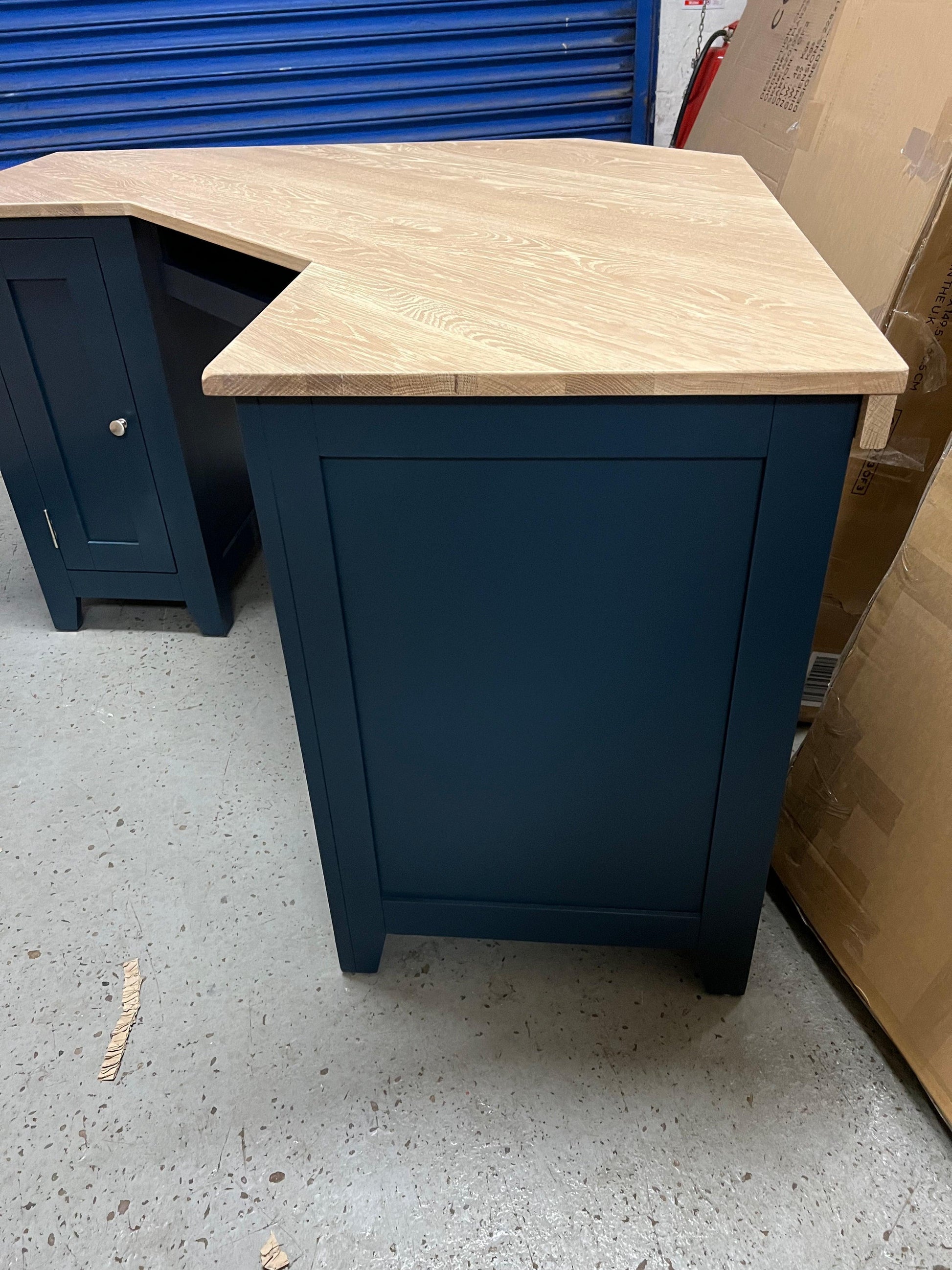 CHESTER MIDNIGHT BLUE
Corner Desk Quality Furniture Clearance Ltd