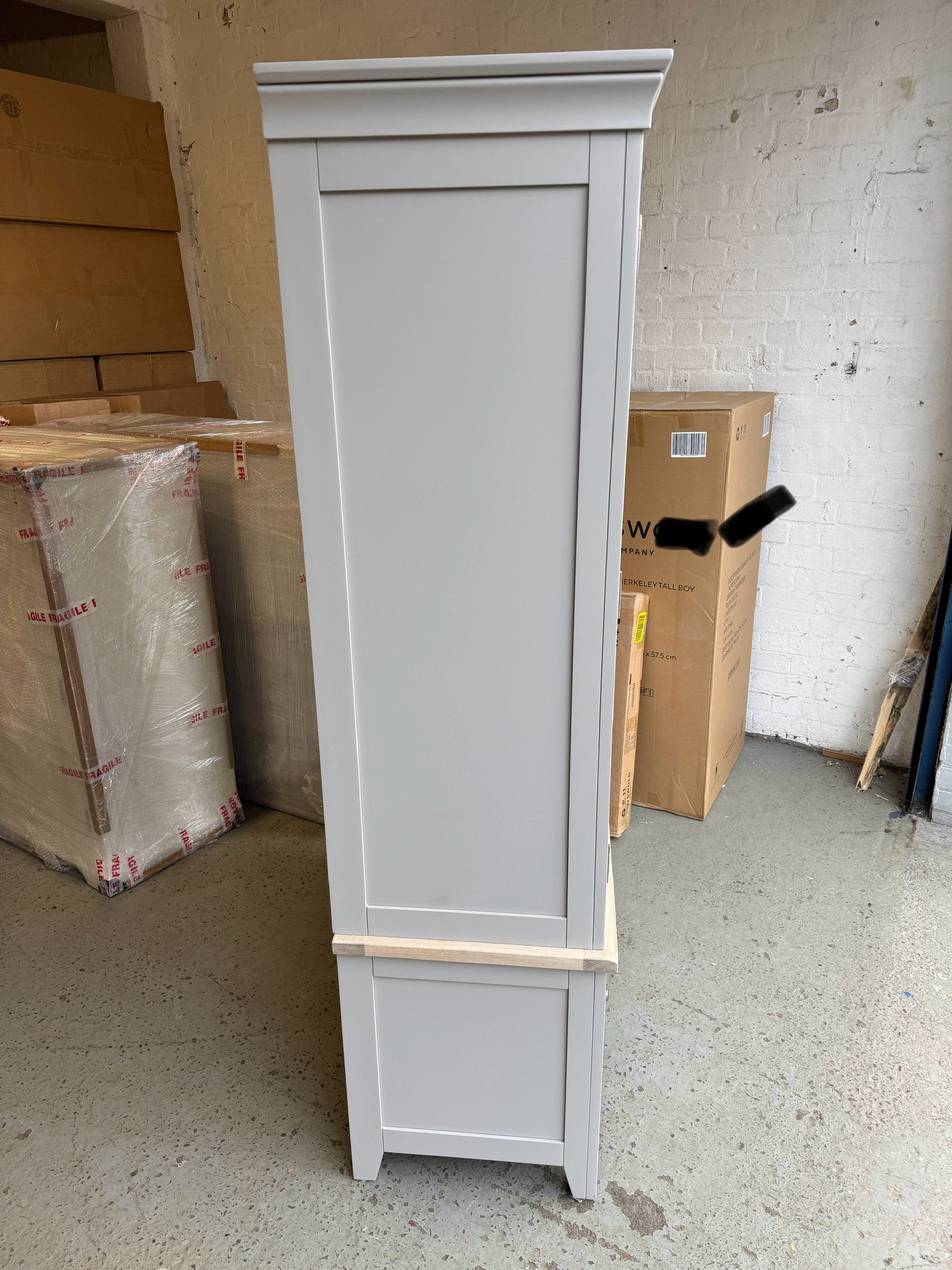 CHESTER DOVE GREY
Linen Cupboard Quality Furniture Clearance Ltd