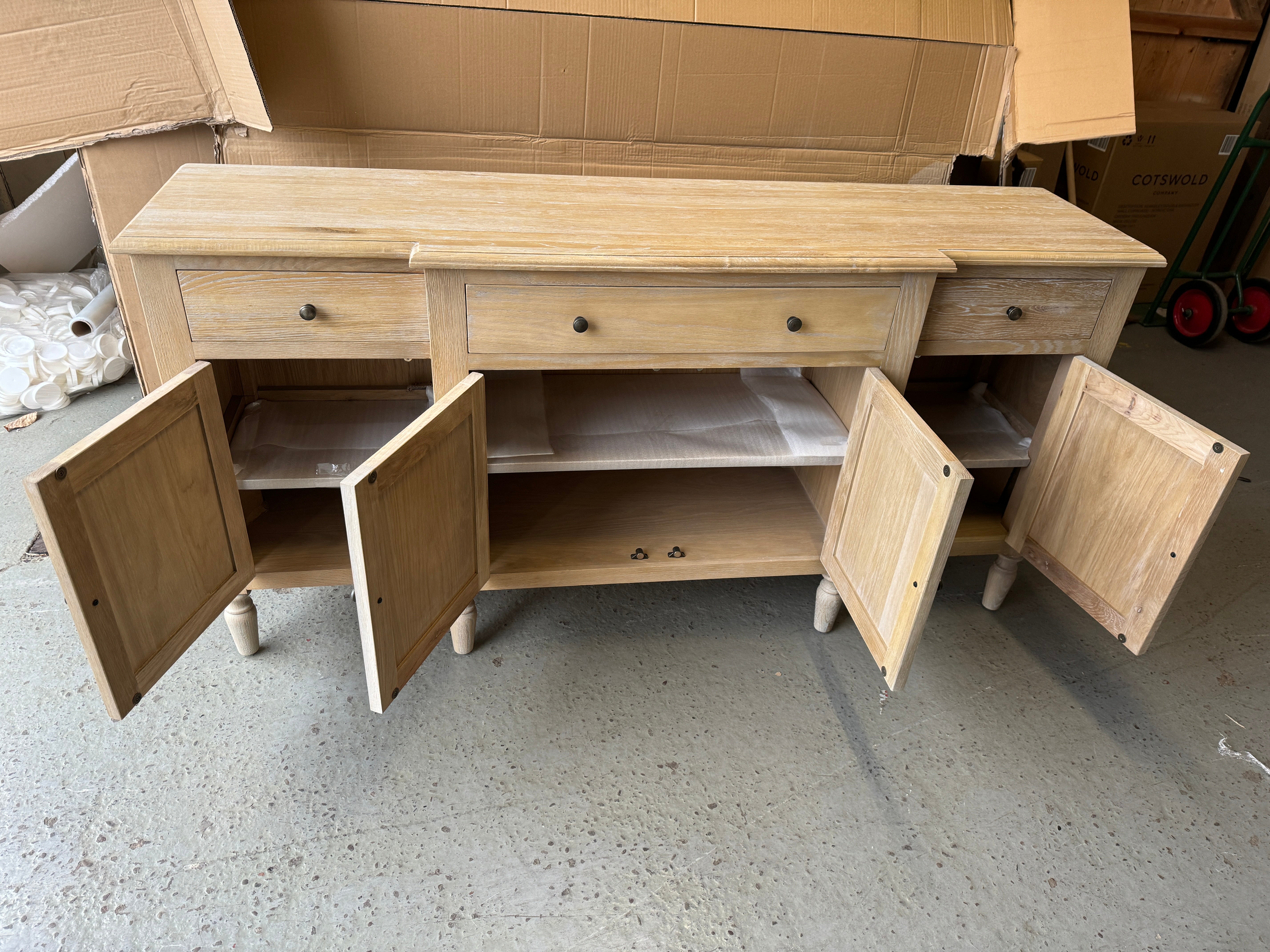 CAMILLE LIMEWASH OAK
Extra Large Sideboard Quality Furniture Clearance Ltd