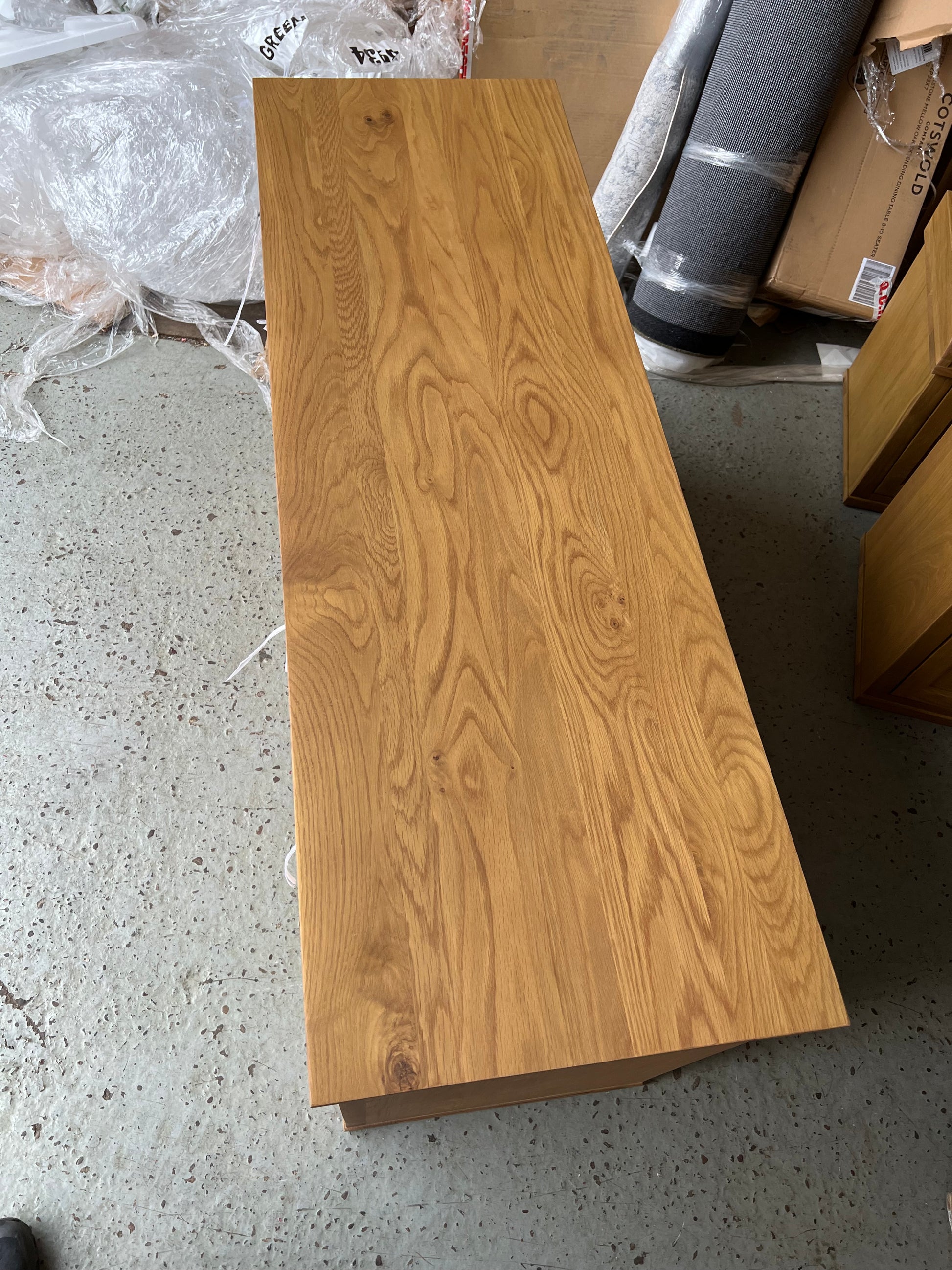 ELKSTONE MELLOW OAK
Large Sideboard Quality Furniture Clearance Ltd