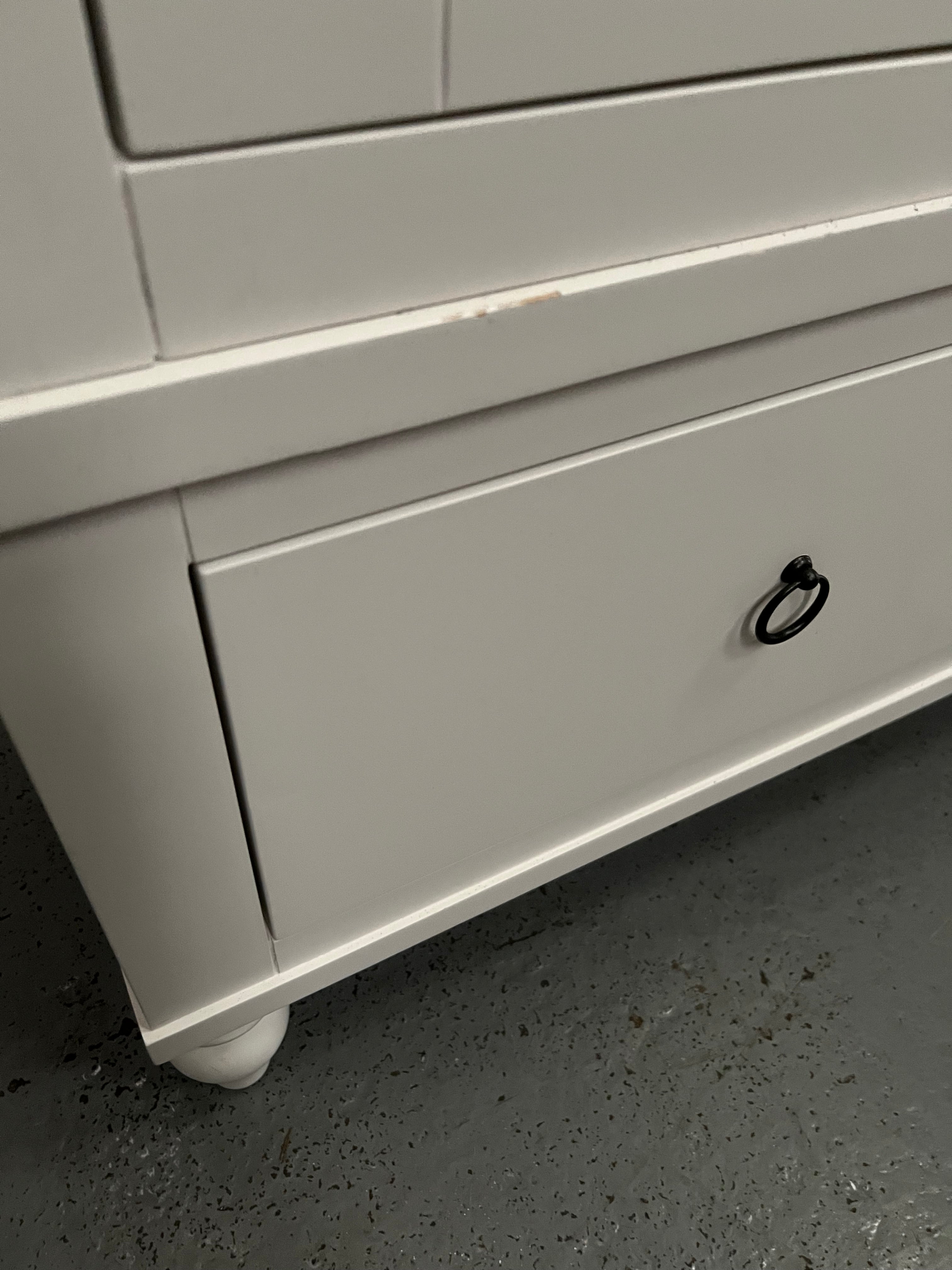 ELKSTONE PAINTED PARCHMENT
Double Wardrobe Quality Furniture Clearance Ltd