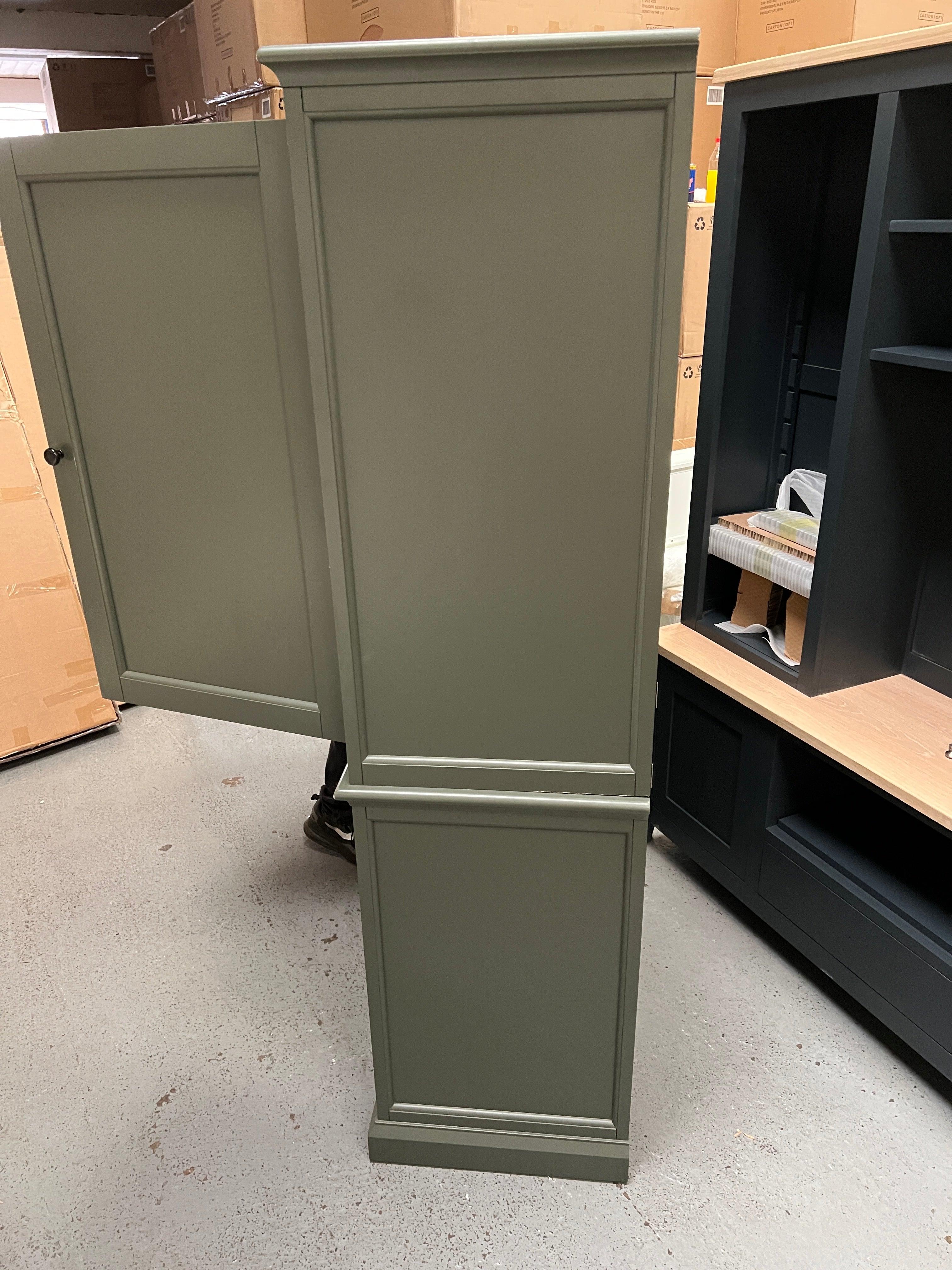 STOW FOREST GREEN
Grand Triple Larder Quality Furniture Clearance Ltd