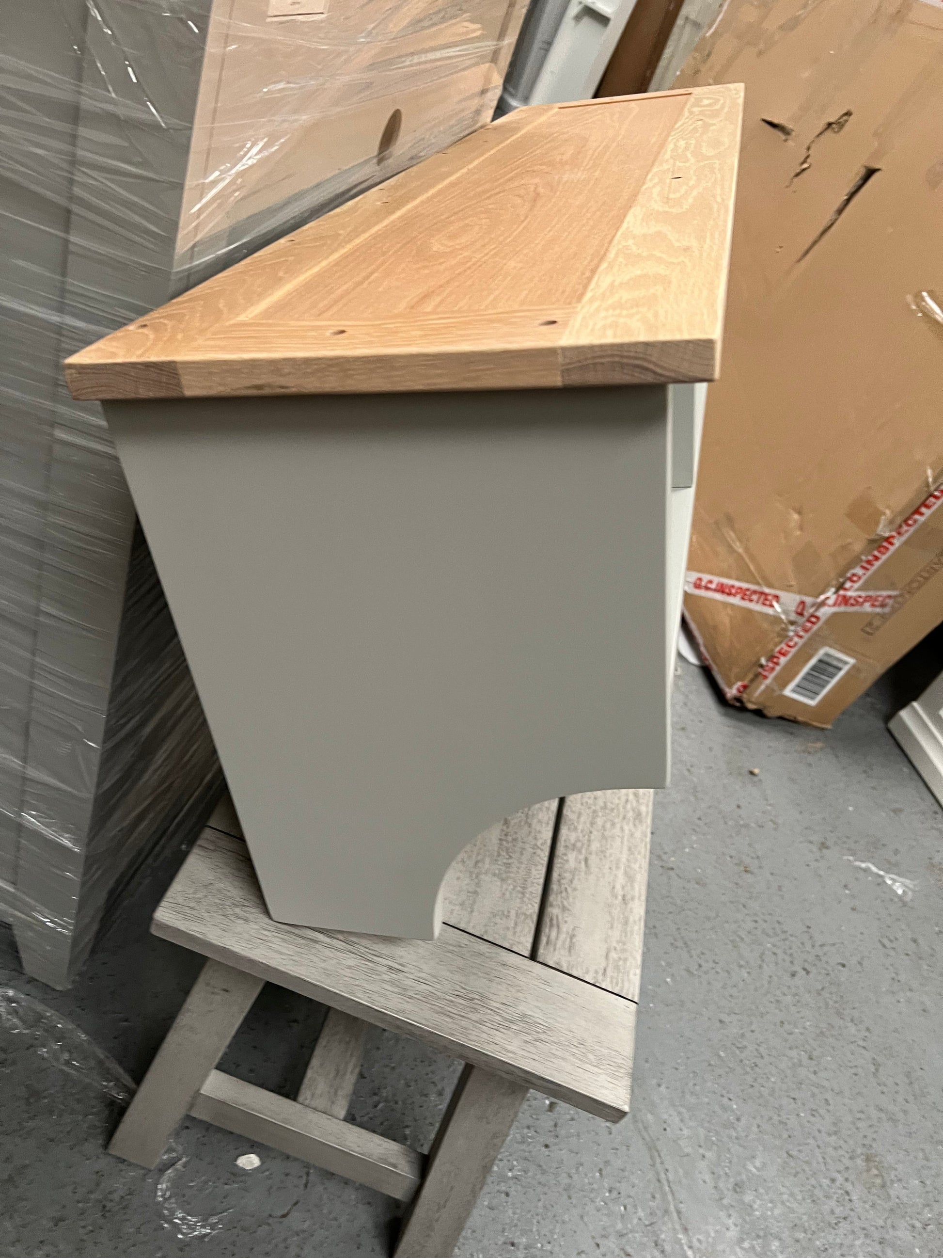 CHESTER DOVE GREY
Storage Shelf and Hooks Quality Furniture Clearance Ltd