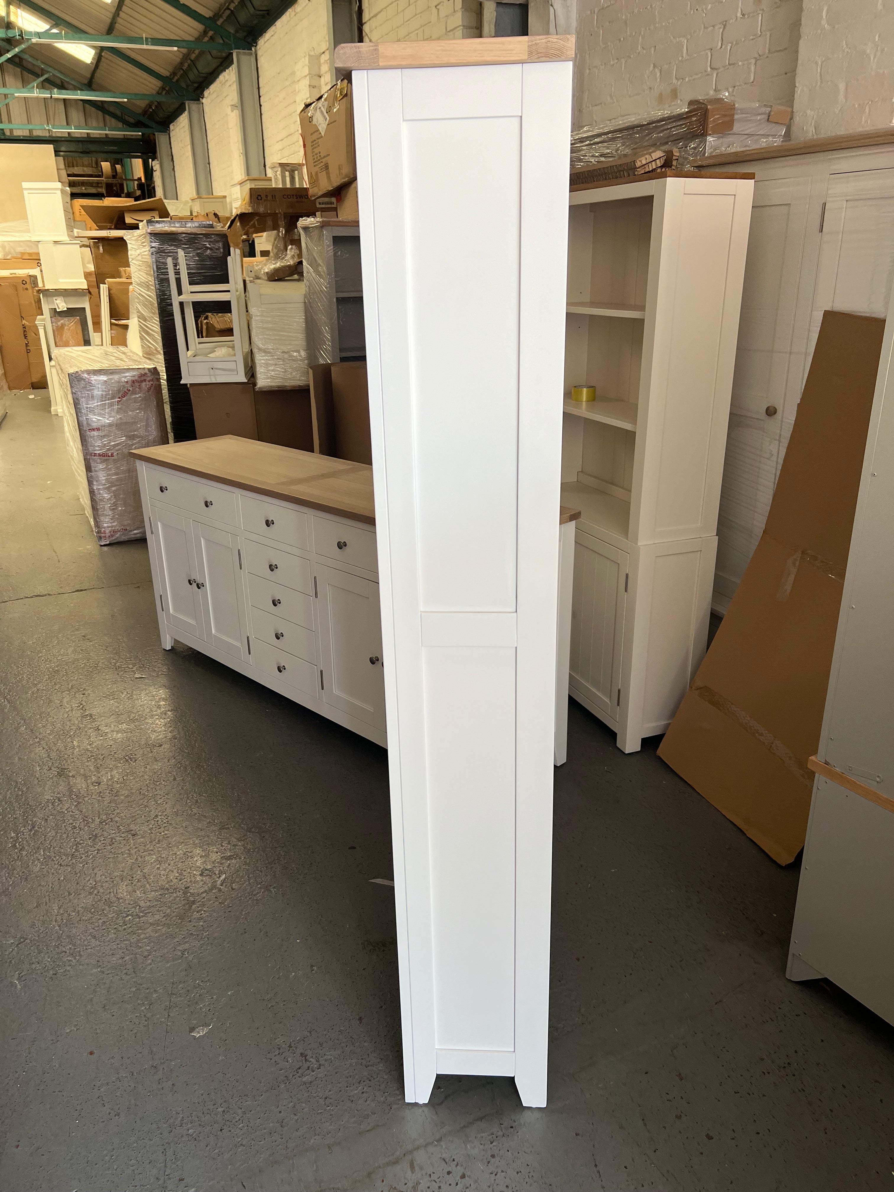 CHESTER PURE WHITE
Alcove Display Cabinet Quality Furniture Clearance Ltd
