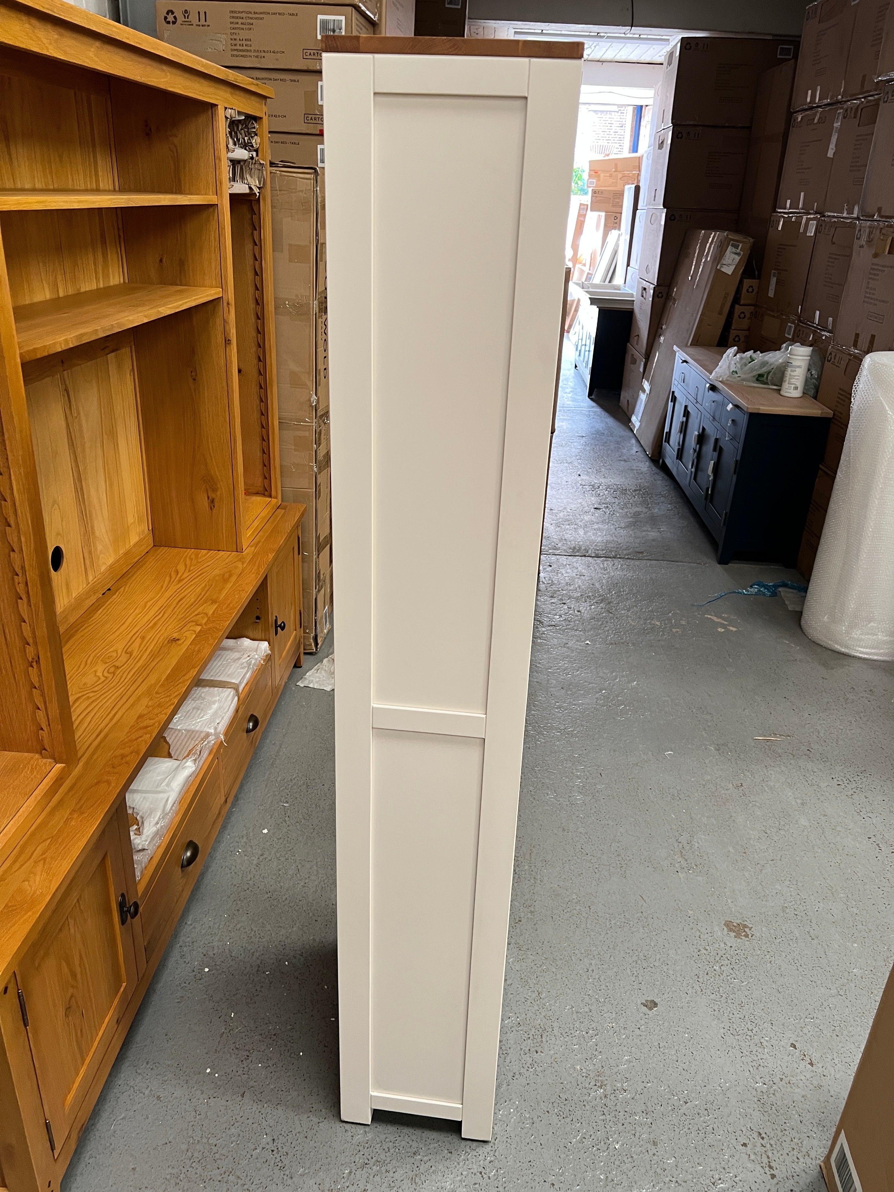 CHALFORD WARM WHITE
Slim Bookcase Quality Furniture Clearance Ltd