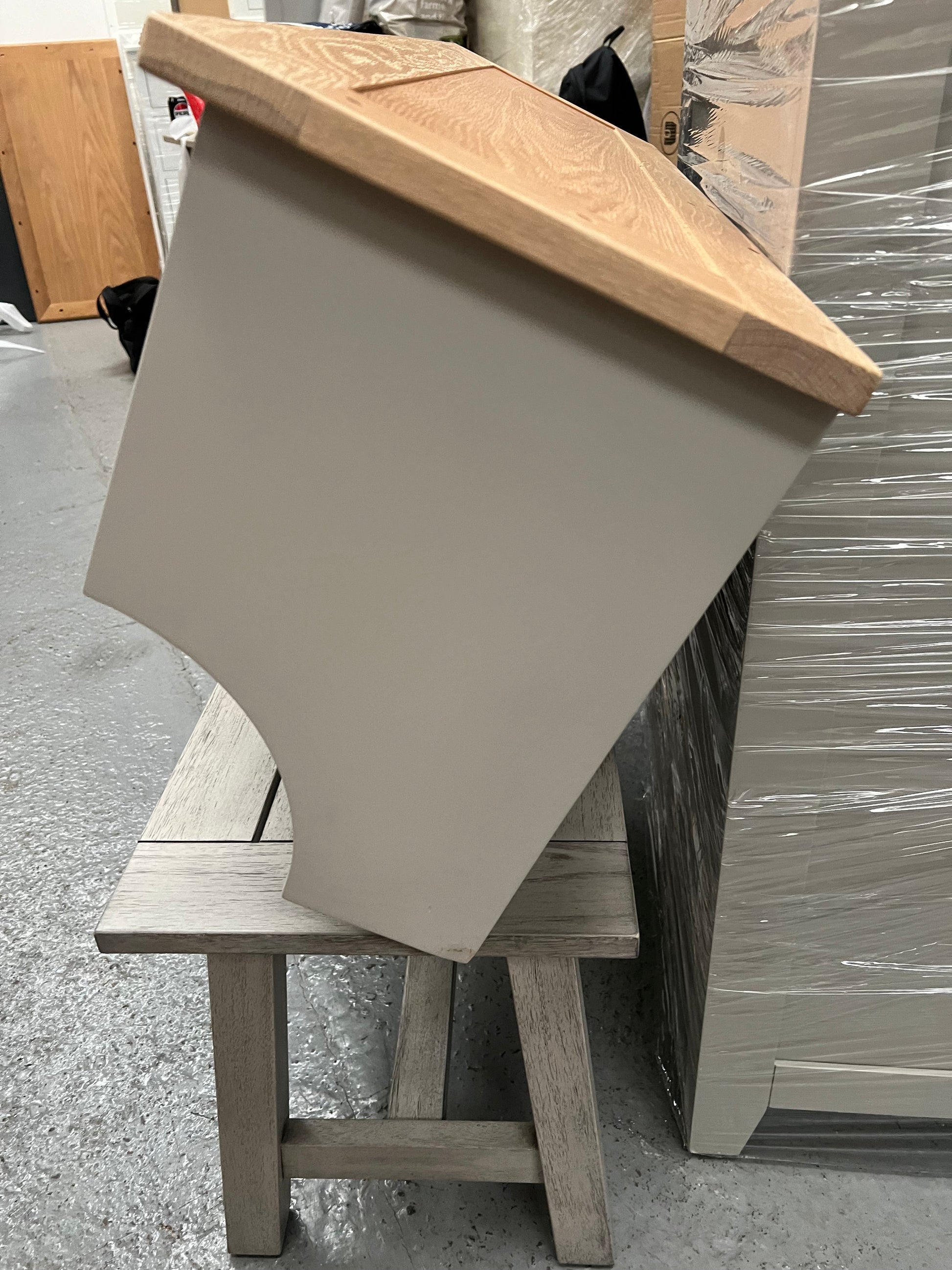 CHESTER DOVE GREY
Storage Shelf and Hooks Quality Furniture Clearance Ltd