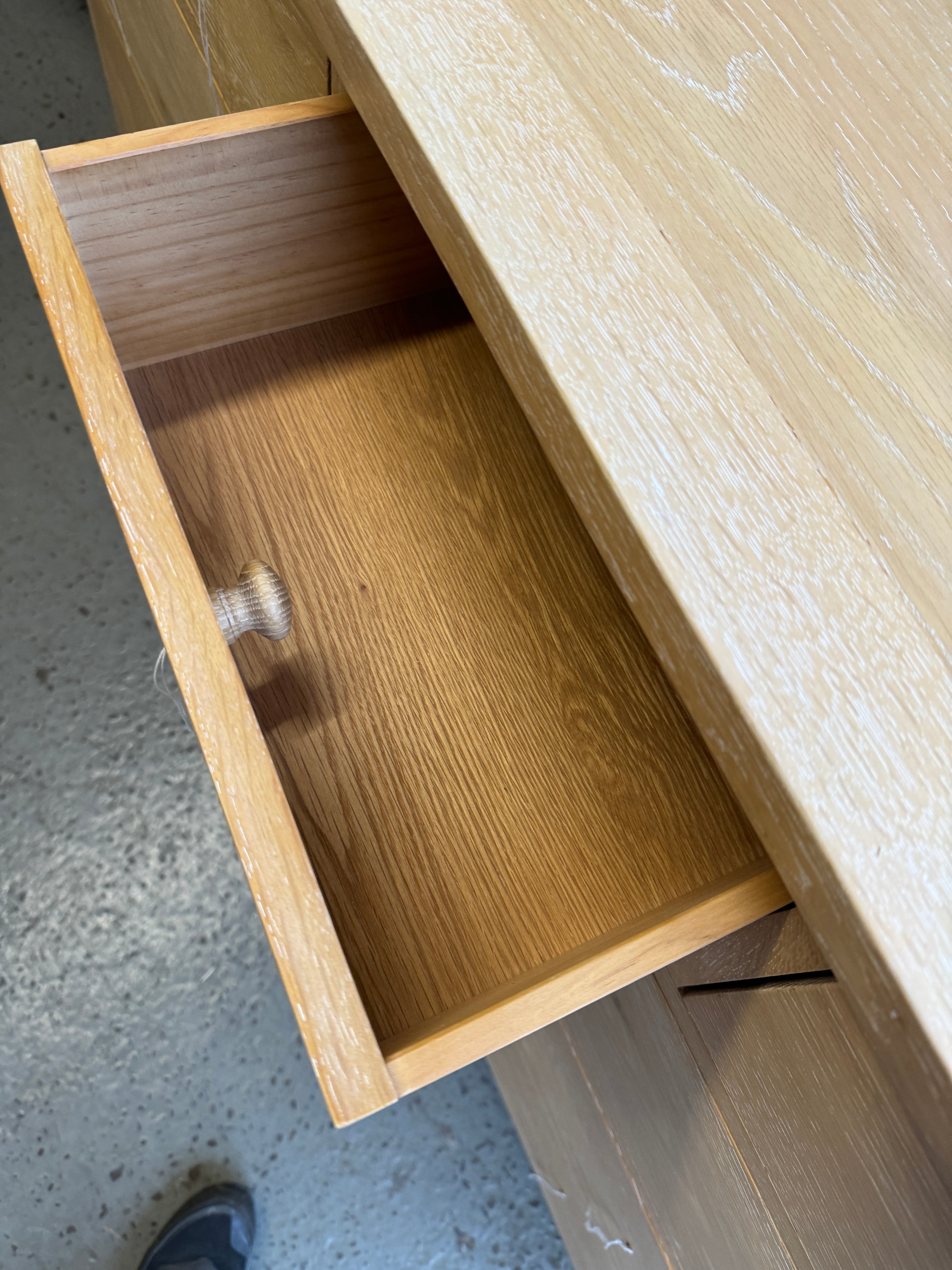 INGLESHAM WHITEWASH OAK 10 Drawer Chest Quality Furniture Clearance Ltd