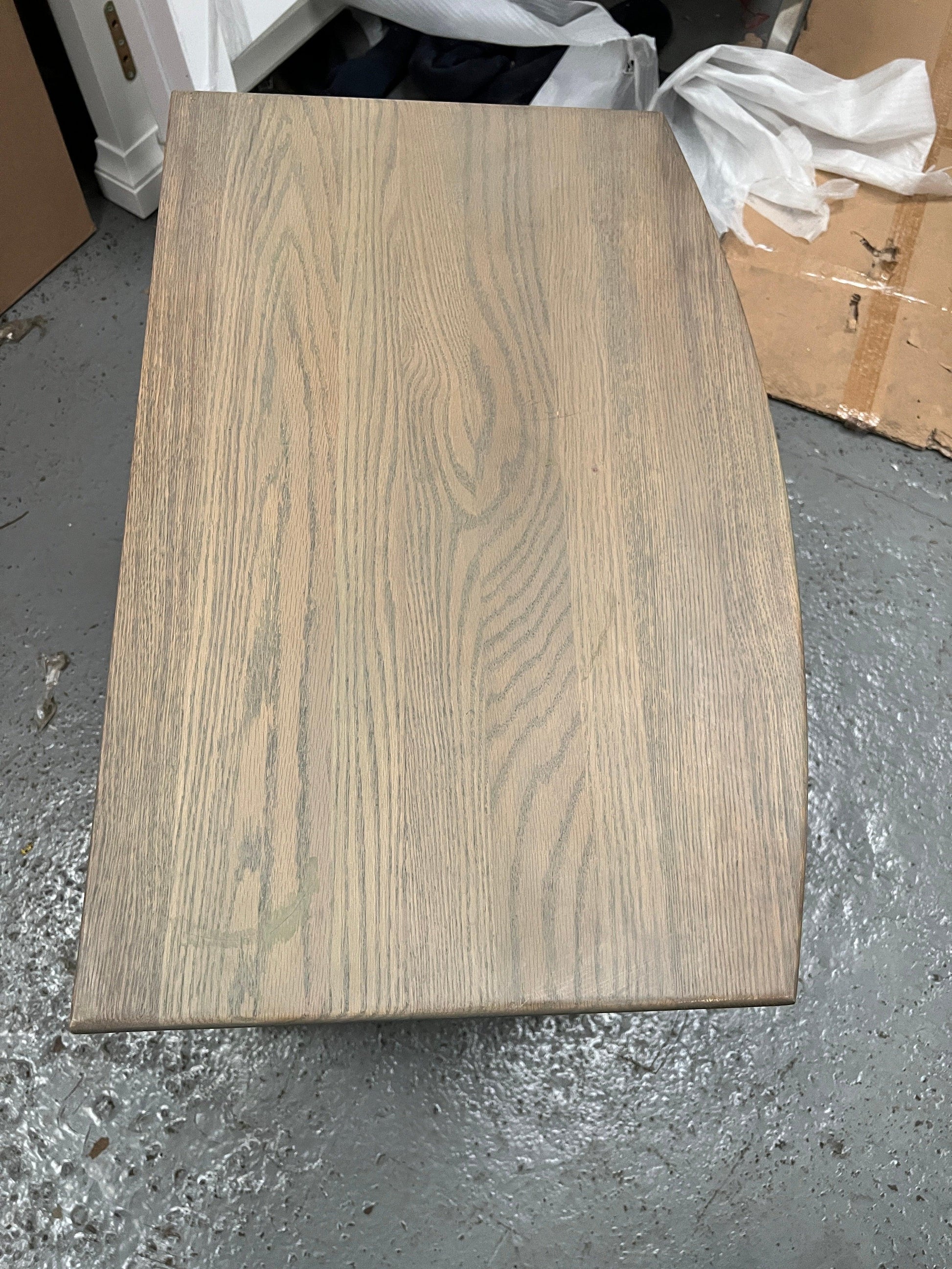 WINCHCOMBE SMOKED OAK
Winchcome Smoked Oak Wide 3 Drawer Bedside Quality Furniture Clearance Ltd