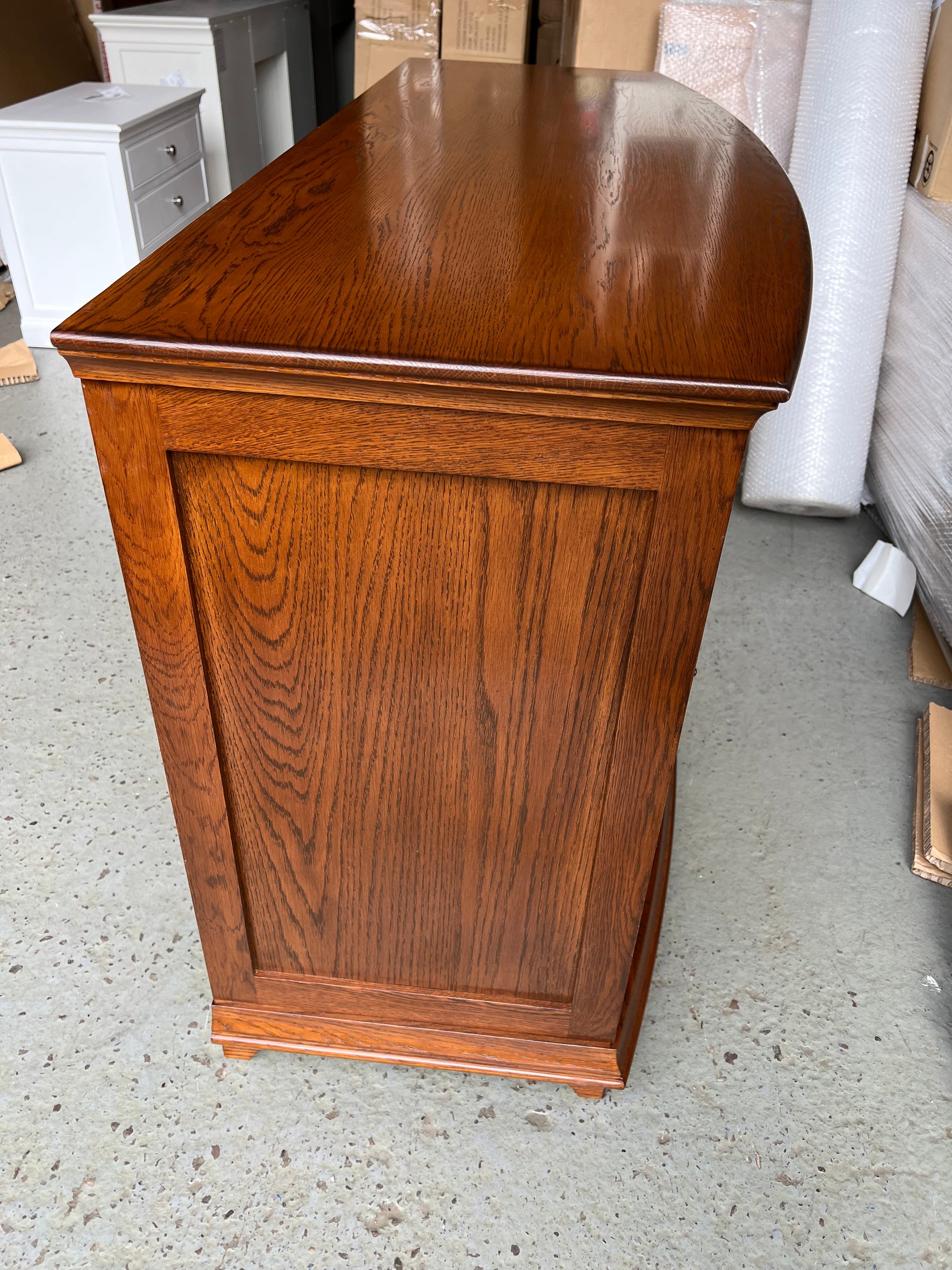 WINCHCOMBE DARK OAK
Low and Wide 6 Drawer Chest Quality Furniture Clearance Ltd