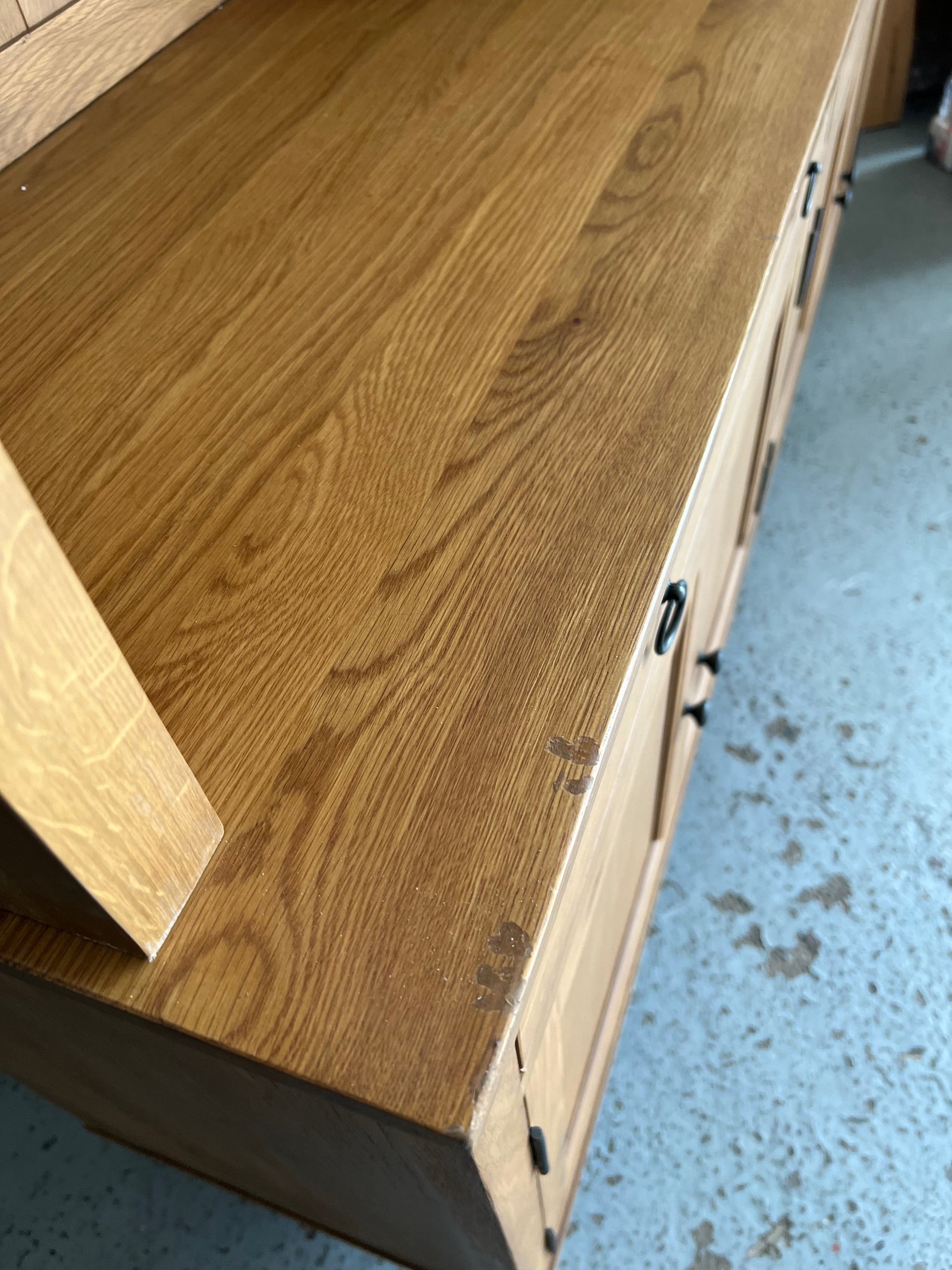 ELKSTONE MELLOW OAK
Grand Dresser Quality Furniture Clearance Ltd