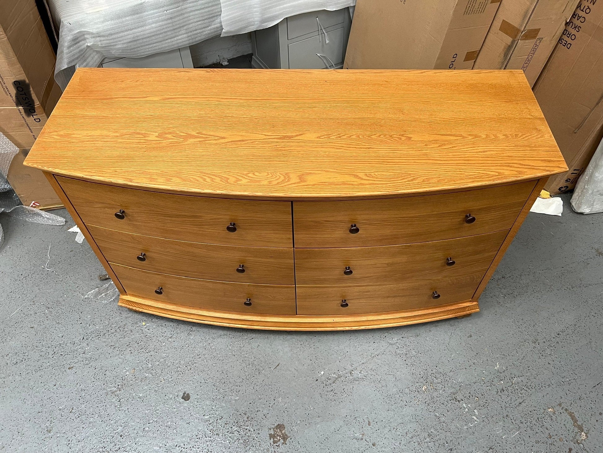 WINCHCOMBE OILED OAK
Low and Wide 6 Drawer Chest Quality Furniture Clearance Ltd