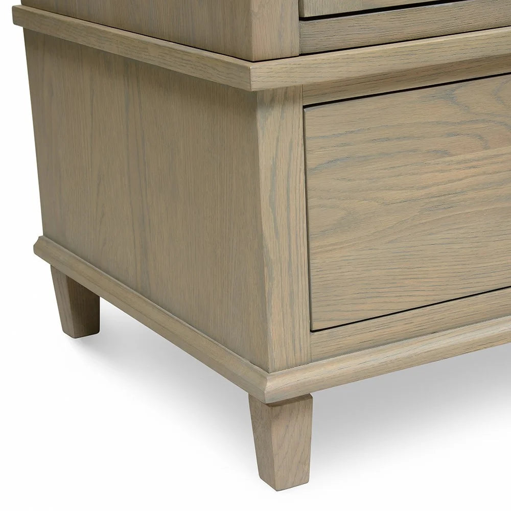BIBURY SMOKED OAK
Triple Wardrobe Quality Furniture Clearance Ltd
