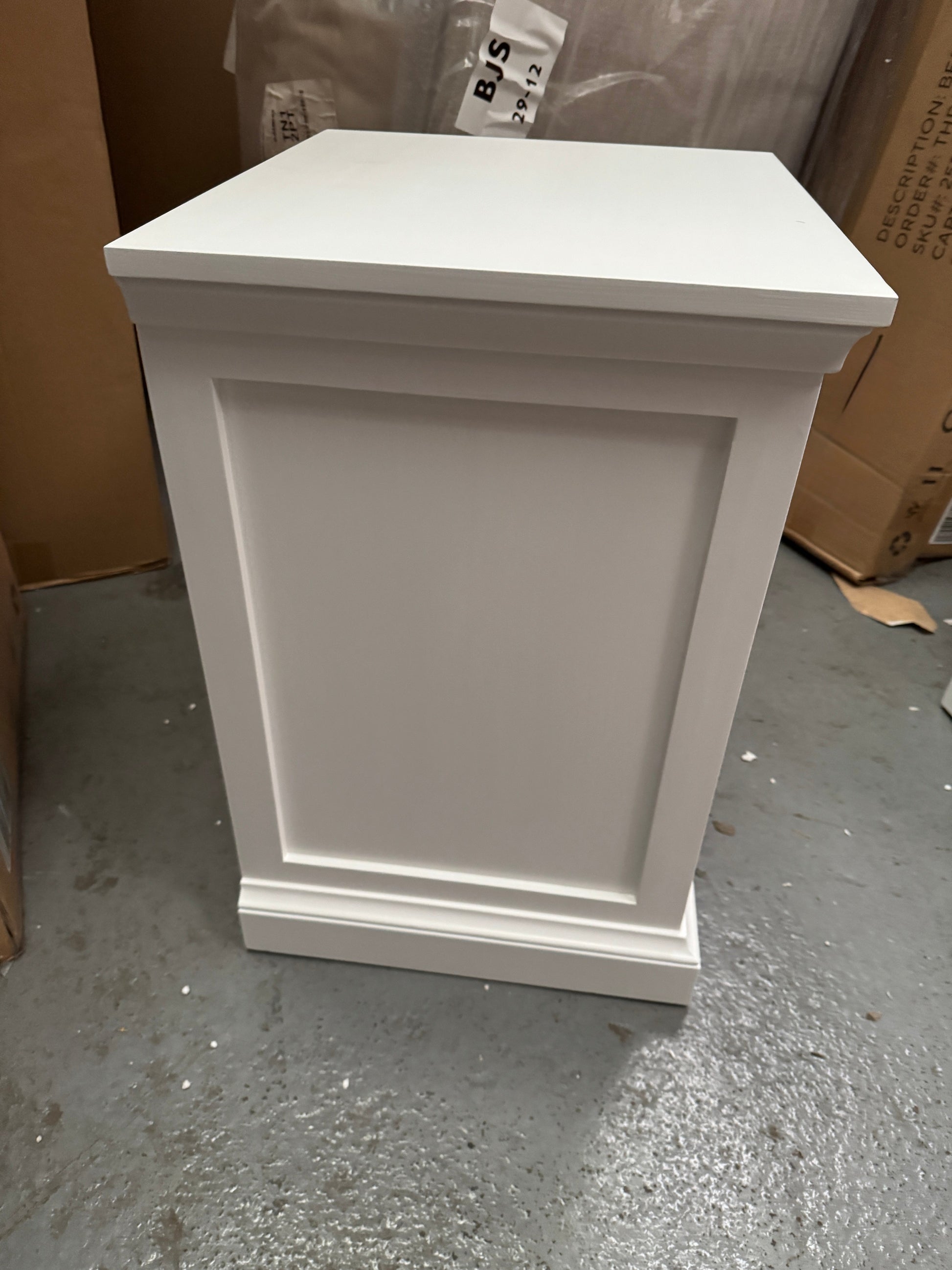 Set of 2 FAIRFORD WARM WHITE 3 Drawer Bedside Table Quality Furniture Clearance Ltd