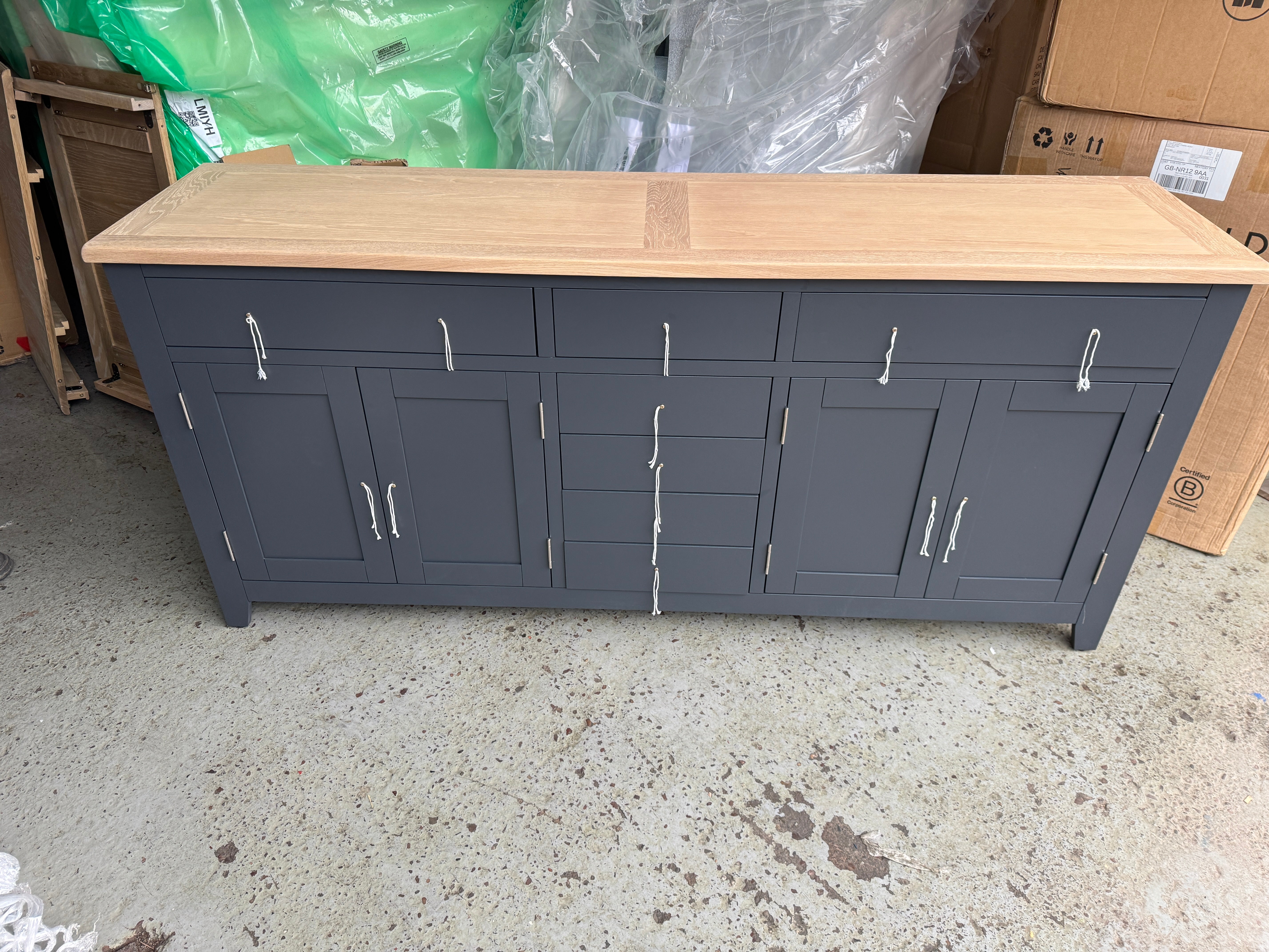 CHESTER CHARCOAL
Grand Sideboard Quality Furniture Clearance Ltd