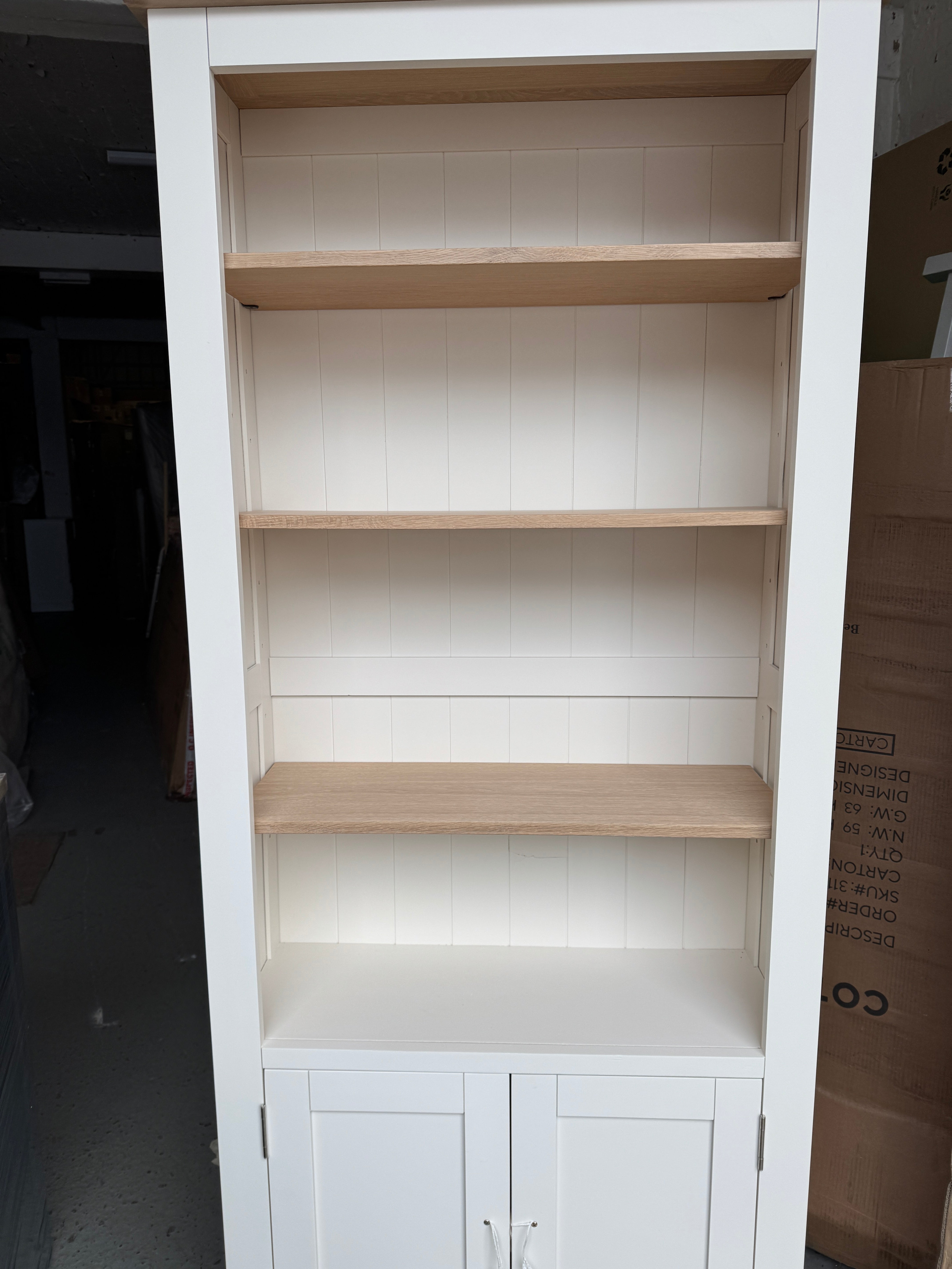 CHESTER CLASSIC CREAM
Alcove Display Cabinet Quality Furniture Clearance Ltd