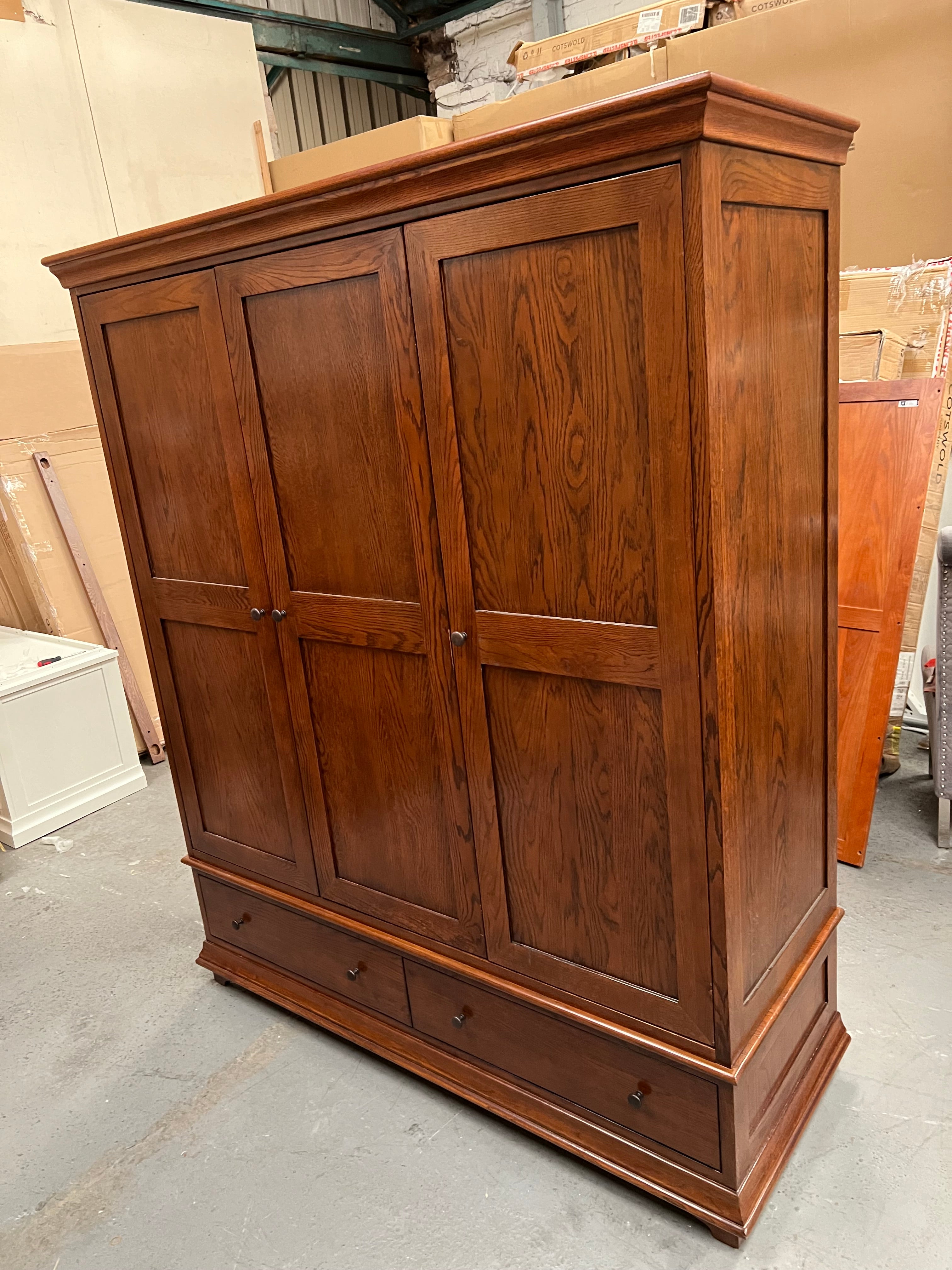 Winchcombe Dark Oak Triple Wardrobe Quality Furniture Clearance Ltd