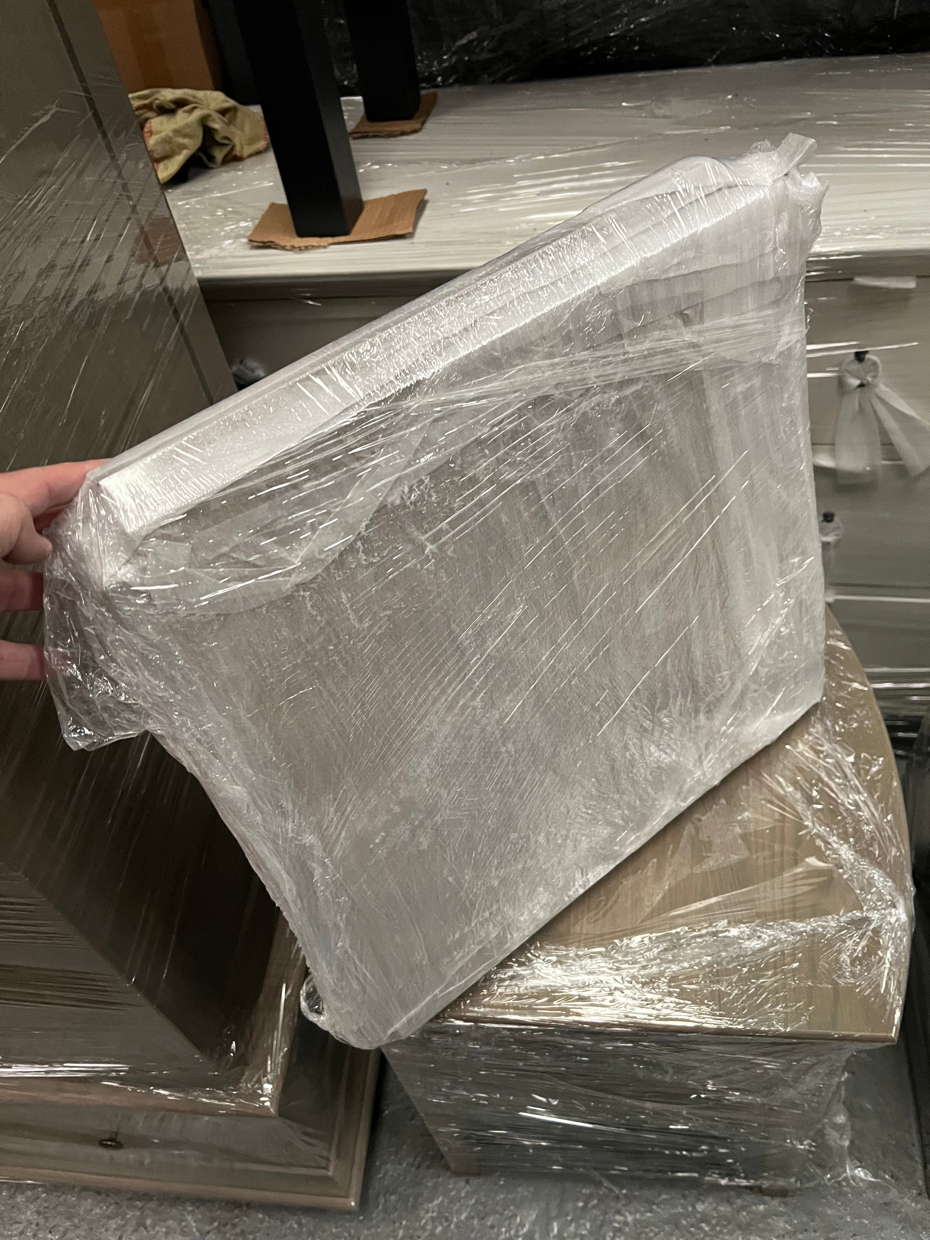 BIBURY SMOKED OAK
Triple Wardrobe Quality Furniture Clearance Ltd