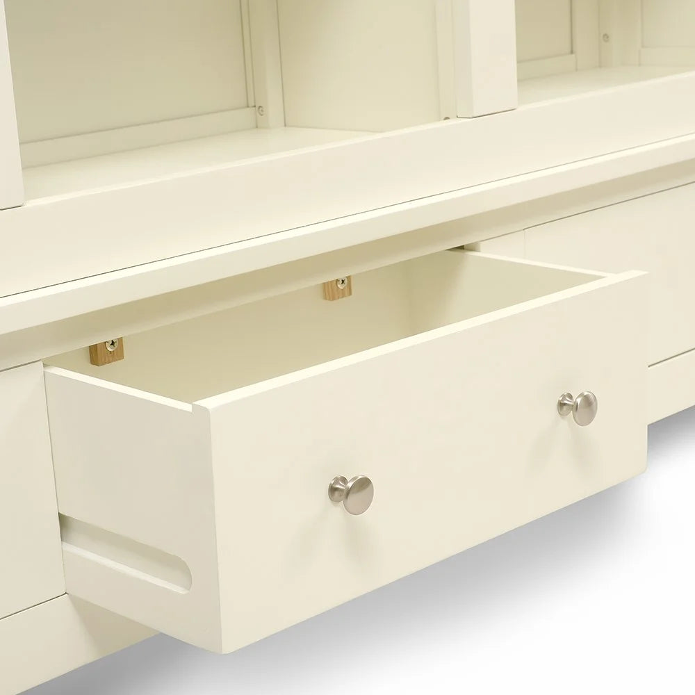 CHESTER CLASSIC CREAM
Grand Bookcase Quality Furniture Clearance Ltd