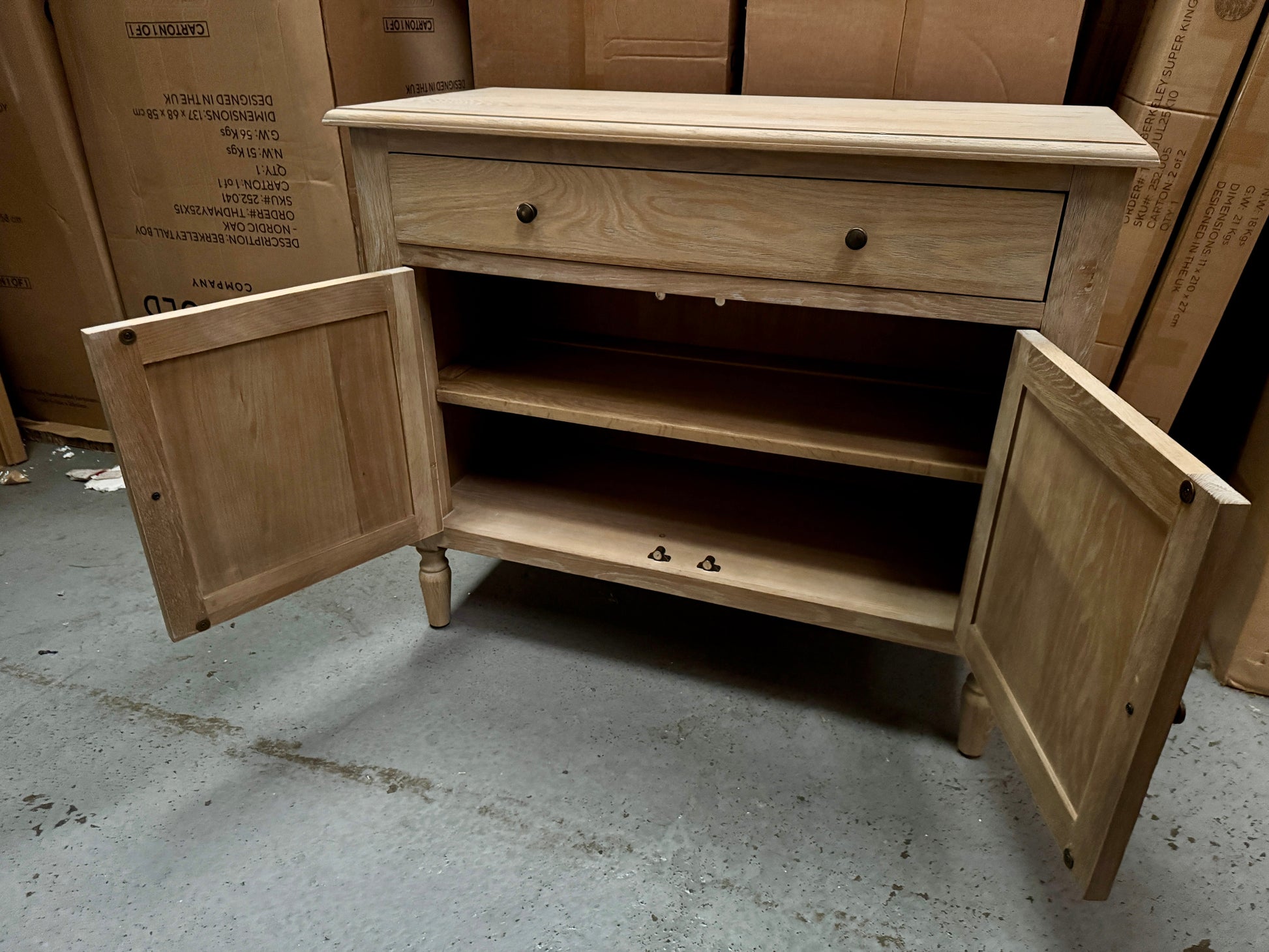 CAMILLE LIMEWASH OAK
Small Sideboard Quality Furniture Clearance Ltd