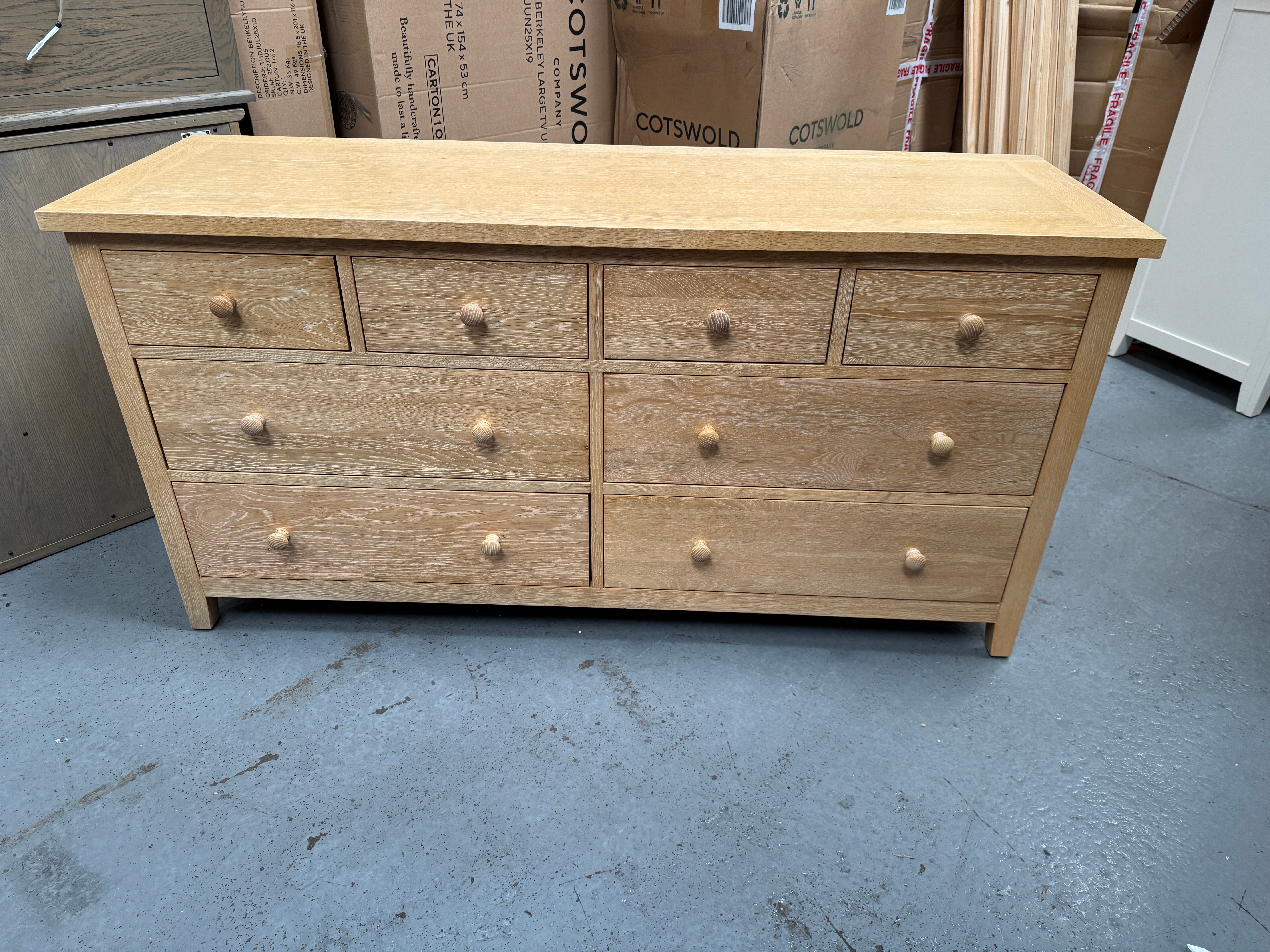 INGLESHAM WHITEWASH OAK
8 Drawer Wide Chest Quality Furniture Clearance Ltd