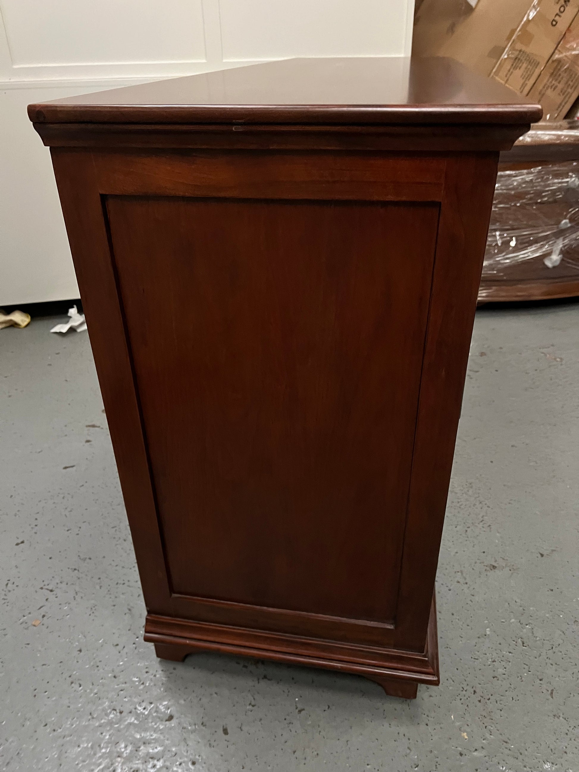 KINGHAM CHERRY
3 Door Sideboard Quality Furniture Clearance Ltd