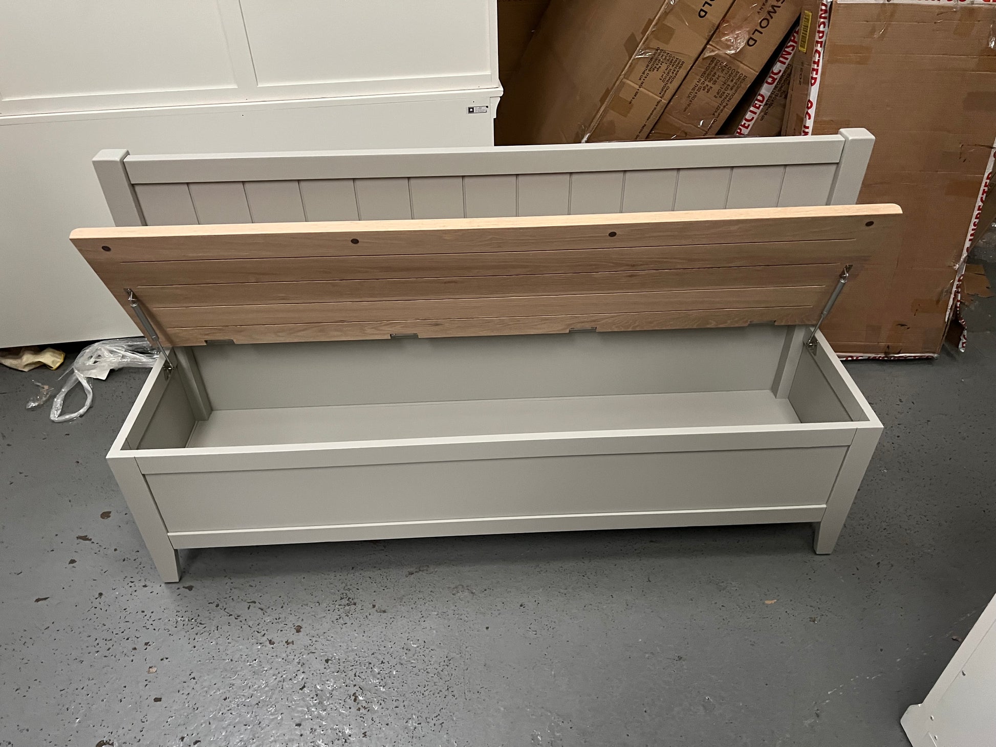 CHESTER DOVE GREY
Monks Bench Quality Furniture Clearance Ltd