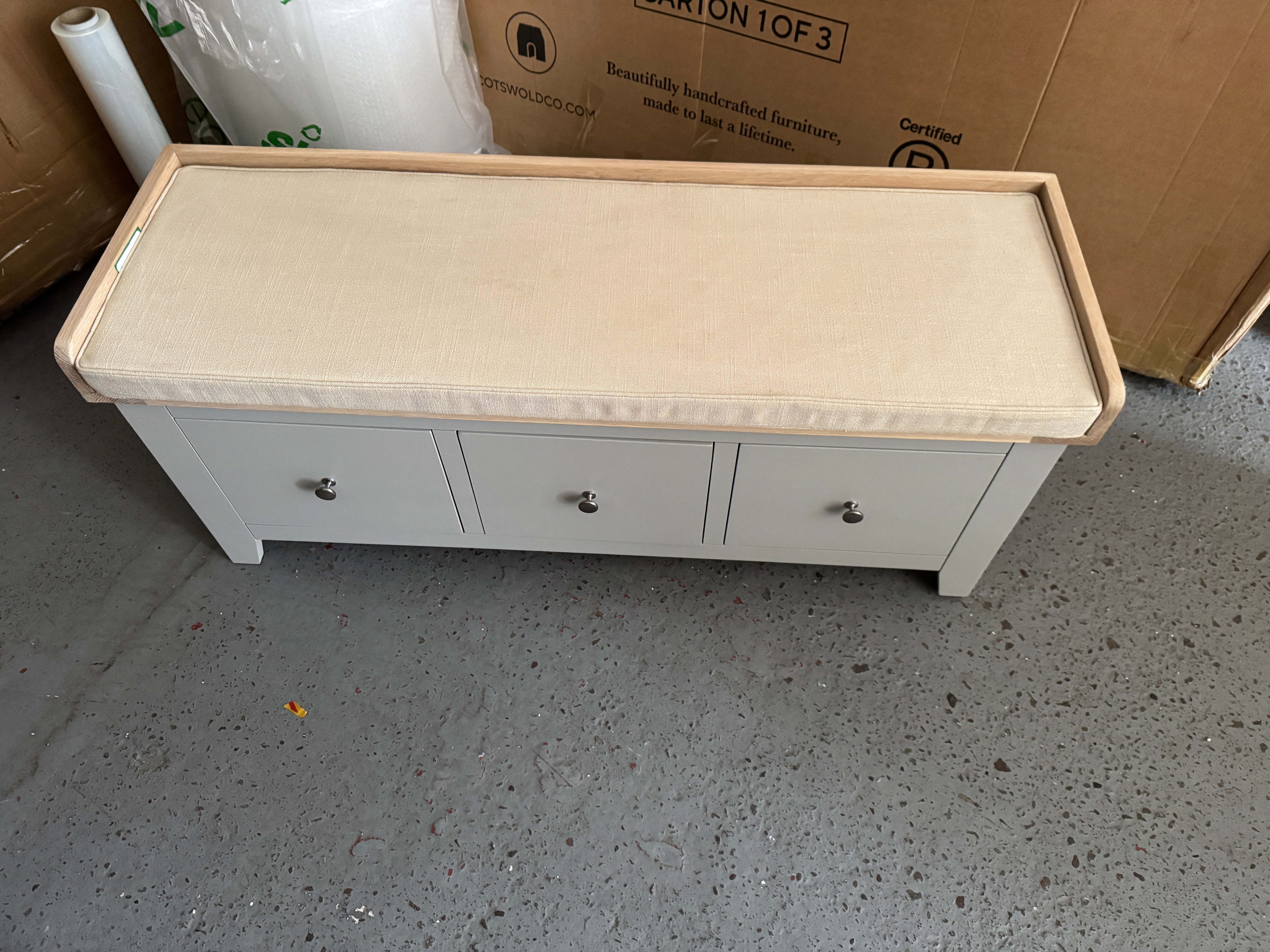 CHESTER DOVE GREY
3 Drawer Shoe Bench Quality Furniture Clearance Ltd