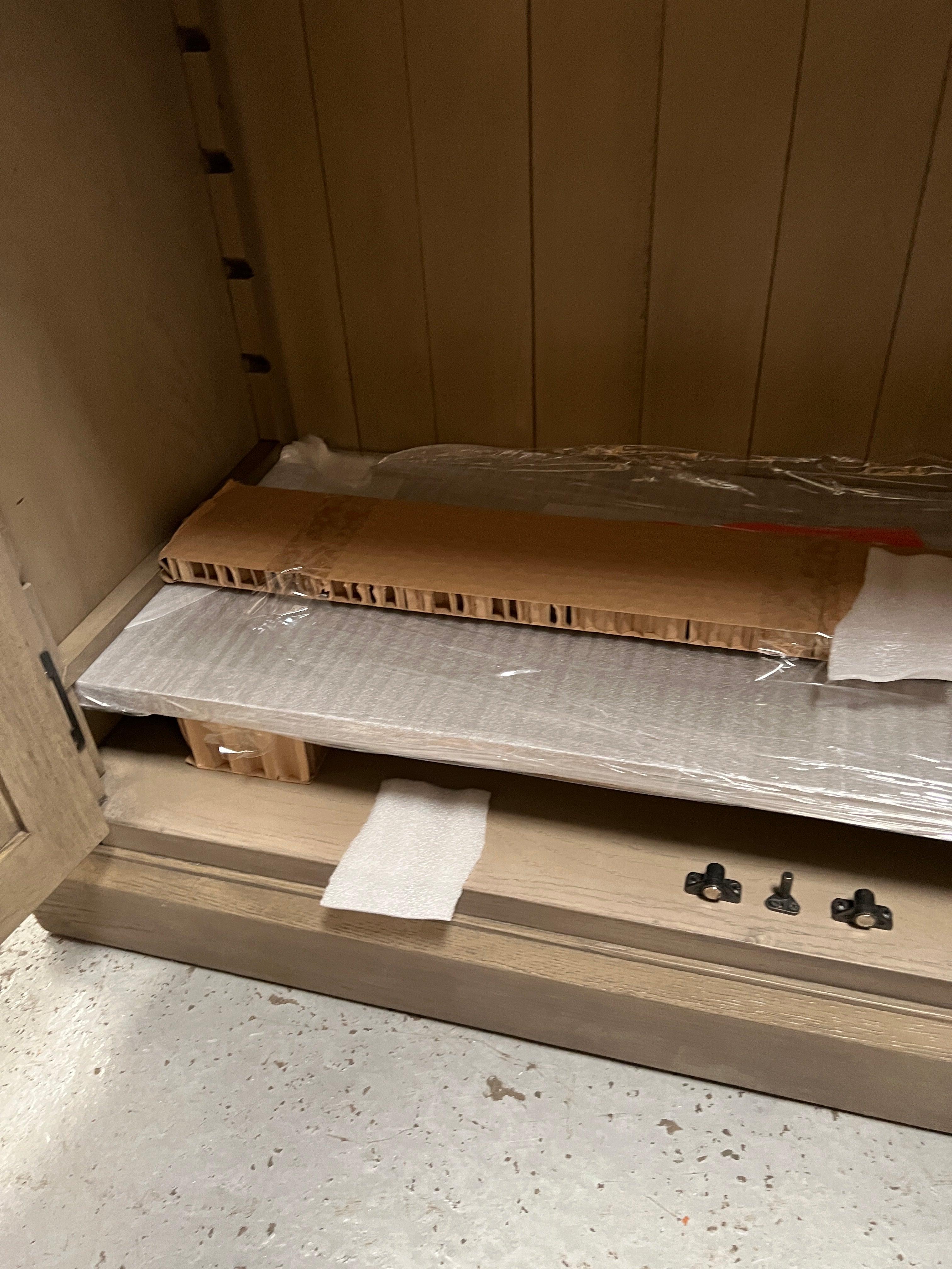 NOTGROVE WEATHERED OAK
NEW 4 Door Sideboard Quality Furniture Clearance Ltd