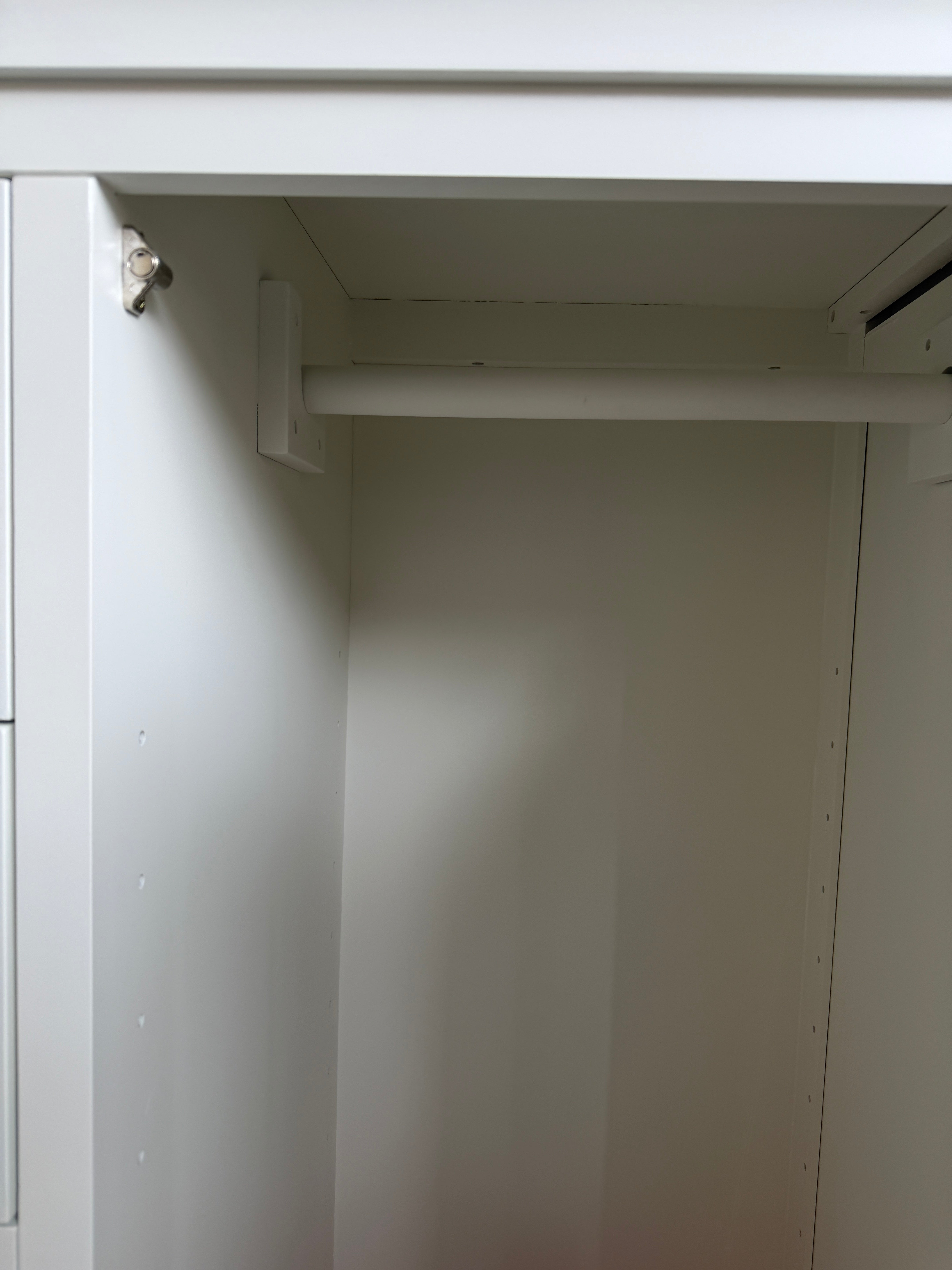 CHANTILLY WARM WHITE
Combination Wardrobe Quality Furniture Clearance Ltd