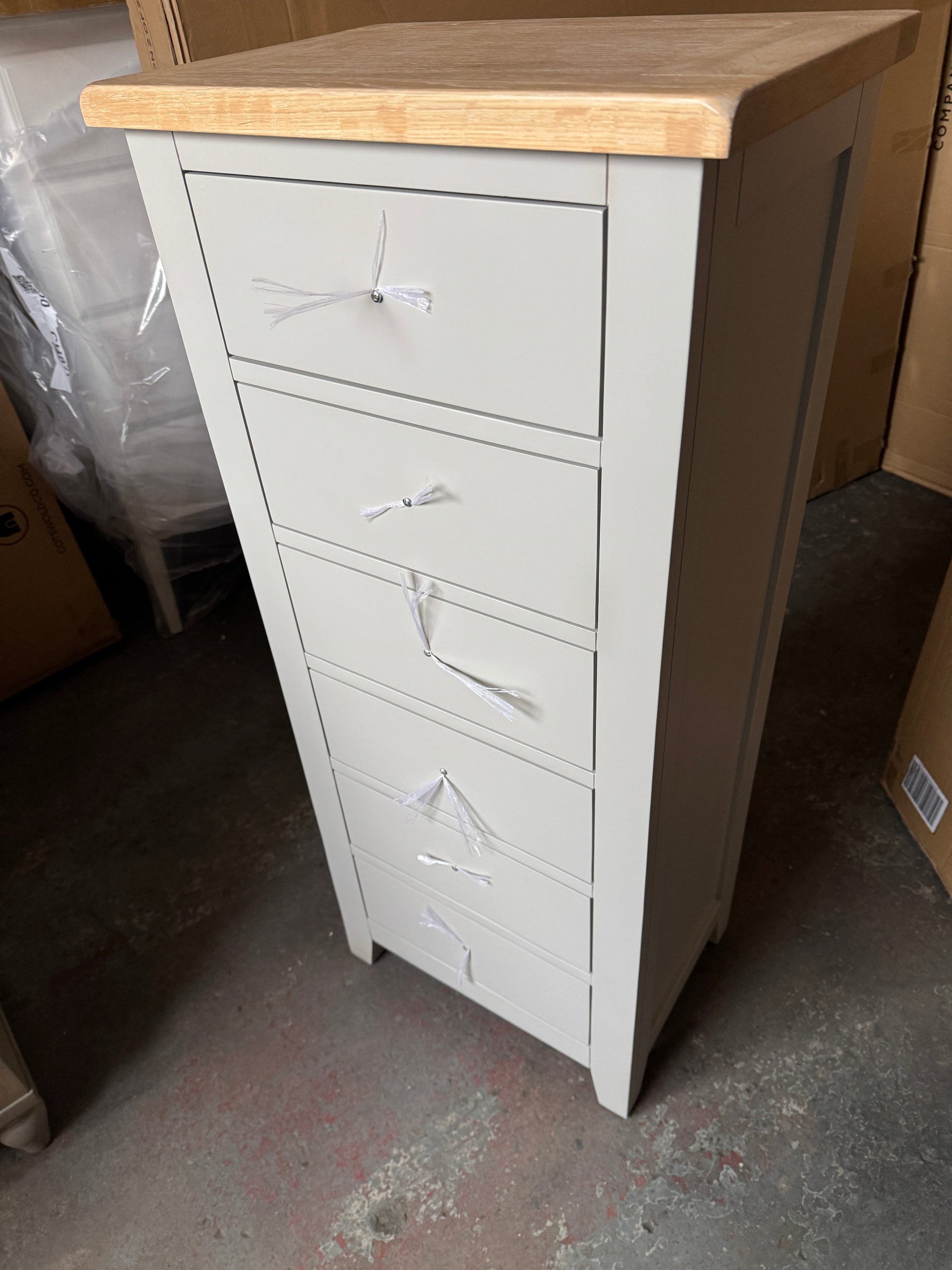 CHESTER DOVE GREY
Tallboy Quality Furniture Clearance Ltd