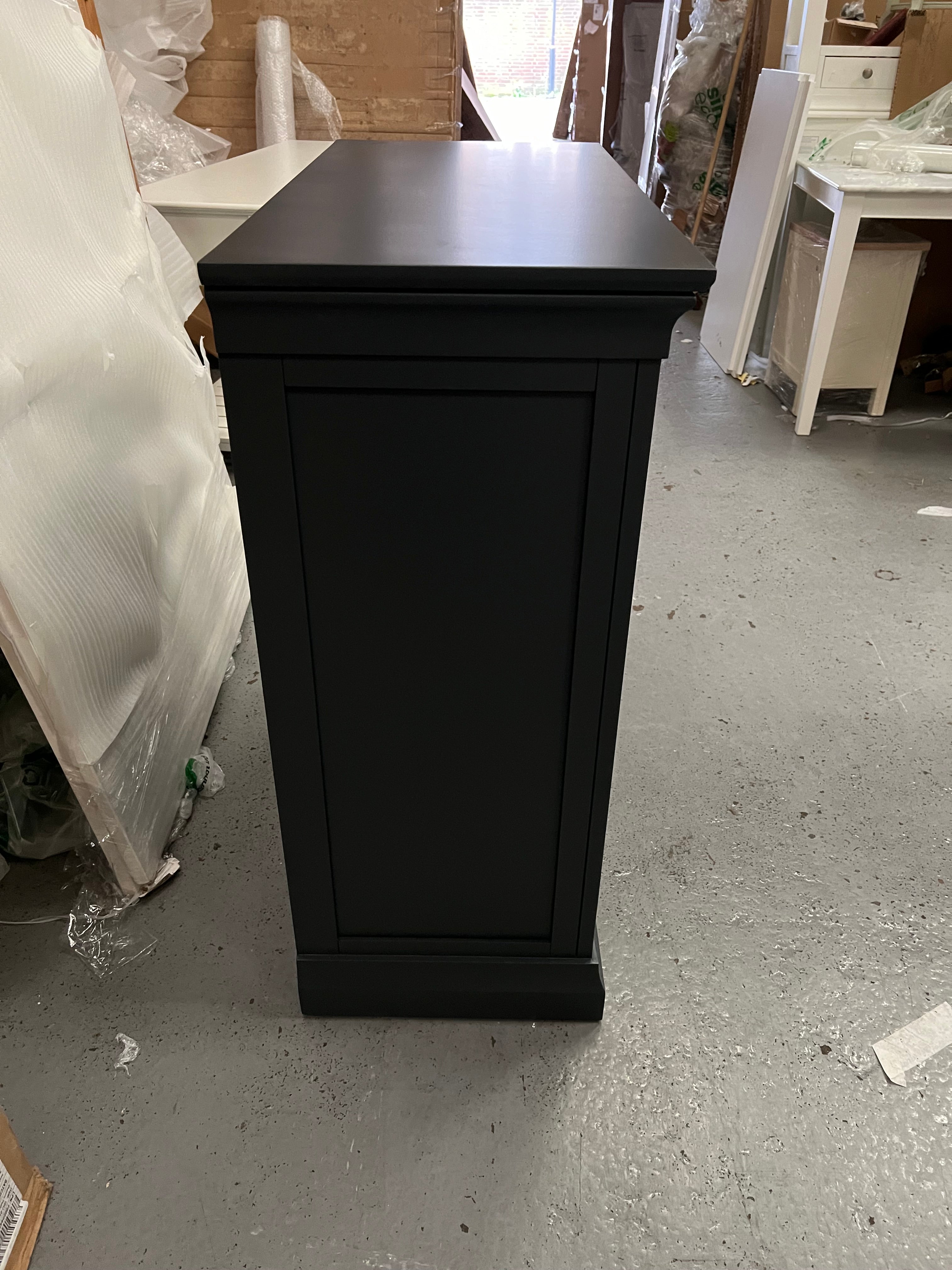 CHANTILLY DUSKY BLACK
2 Over 3 Chest of Drawers Quality Furniture Clearance Ltd