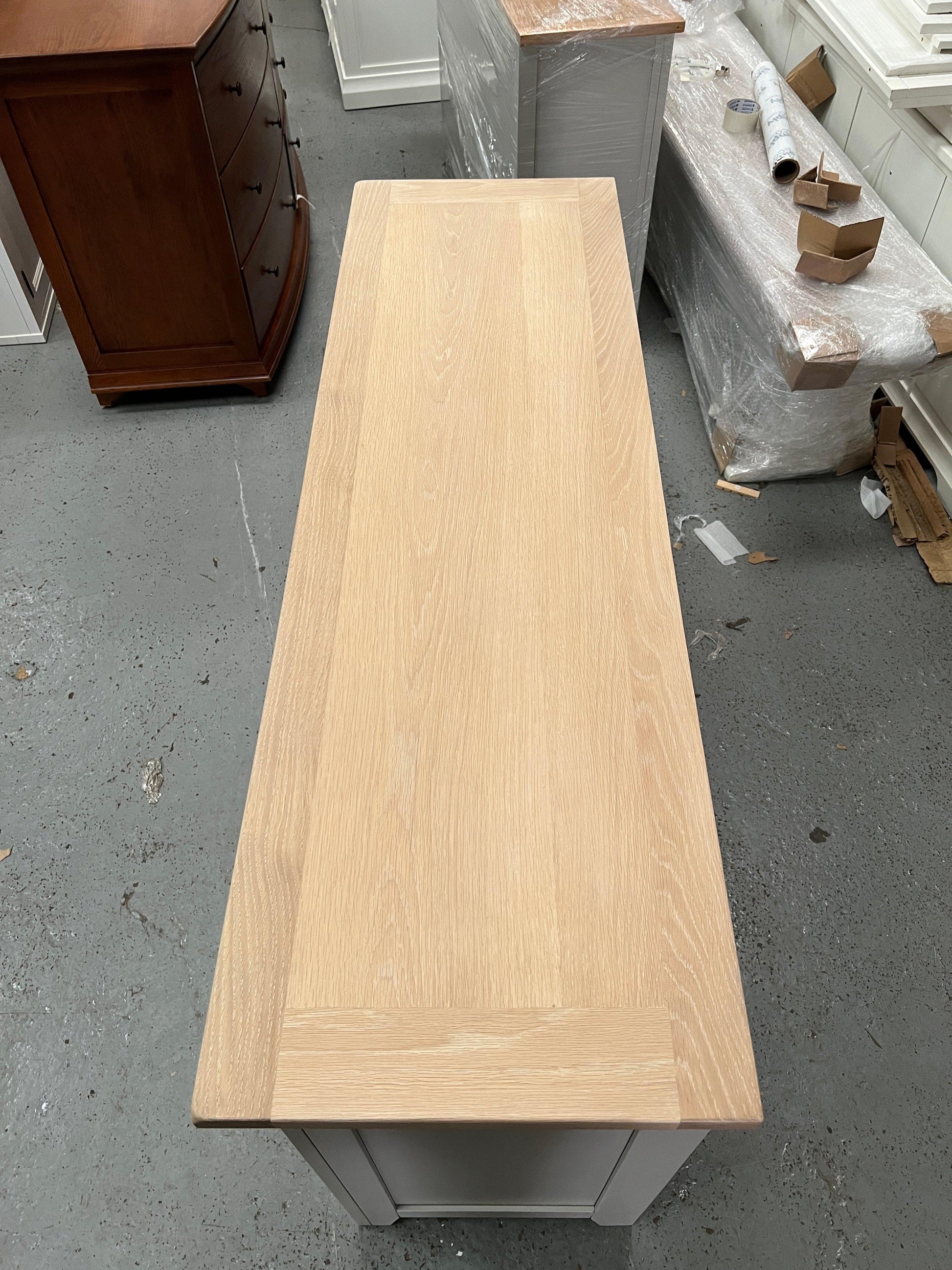 CHESTER DOVE GREY
Large Sideboard Quality Furniture Clearance Ltd