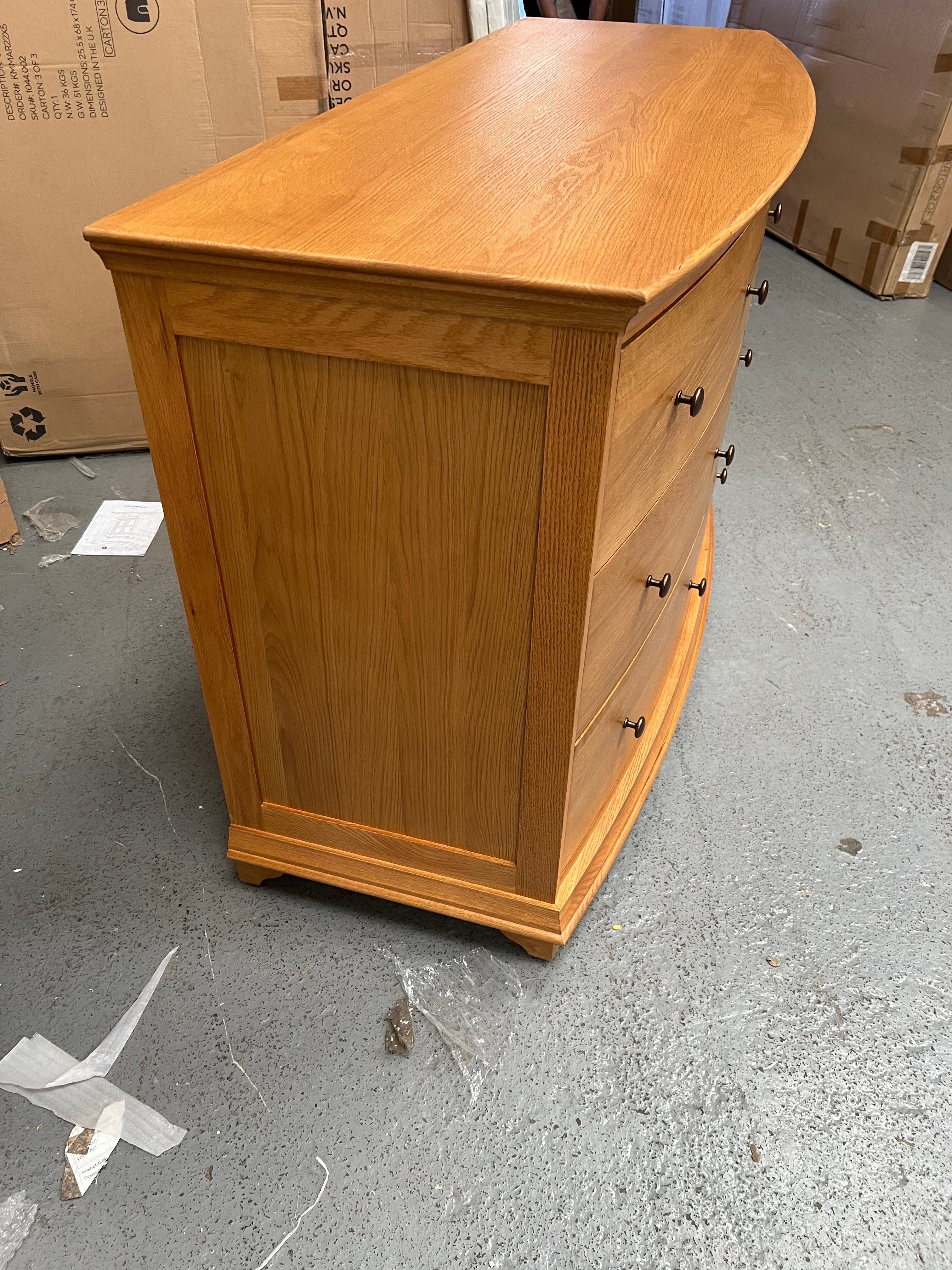 WINCHCOMBE OILED OAK
Low and Wide 6 Drawer Chest Quality Furniture Clearance Ltd