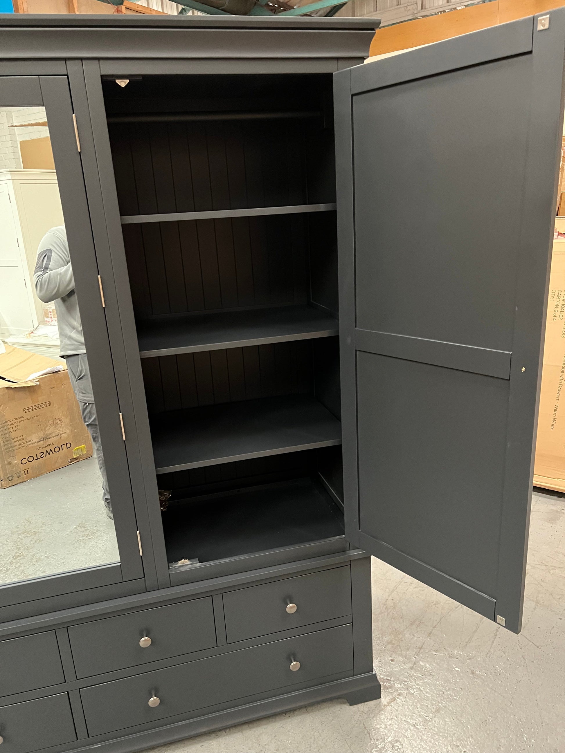 CHANTILLY DUSKY BLACK Grand Triple Wardrobe Quality Furniture Clearance Ltd