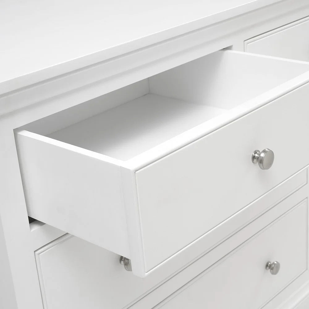 FAIRFORD SOFT WHITE
7 Drawer Wide Chest Quality Furniture Clearance Ltd