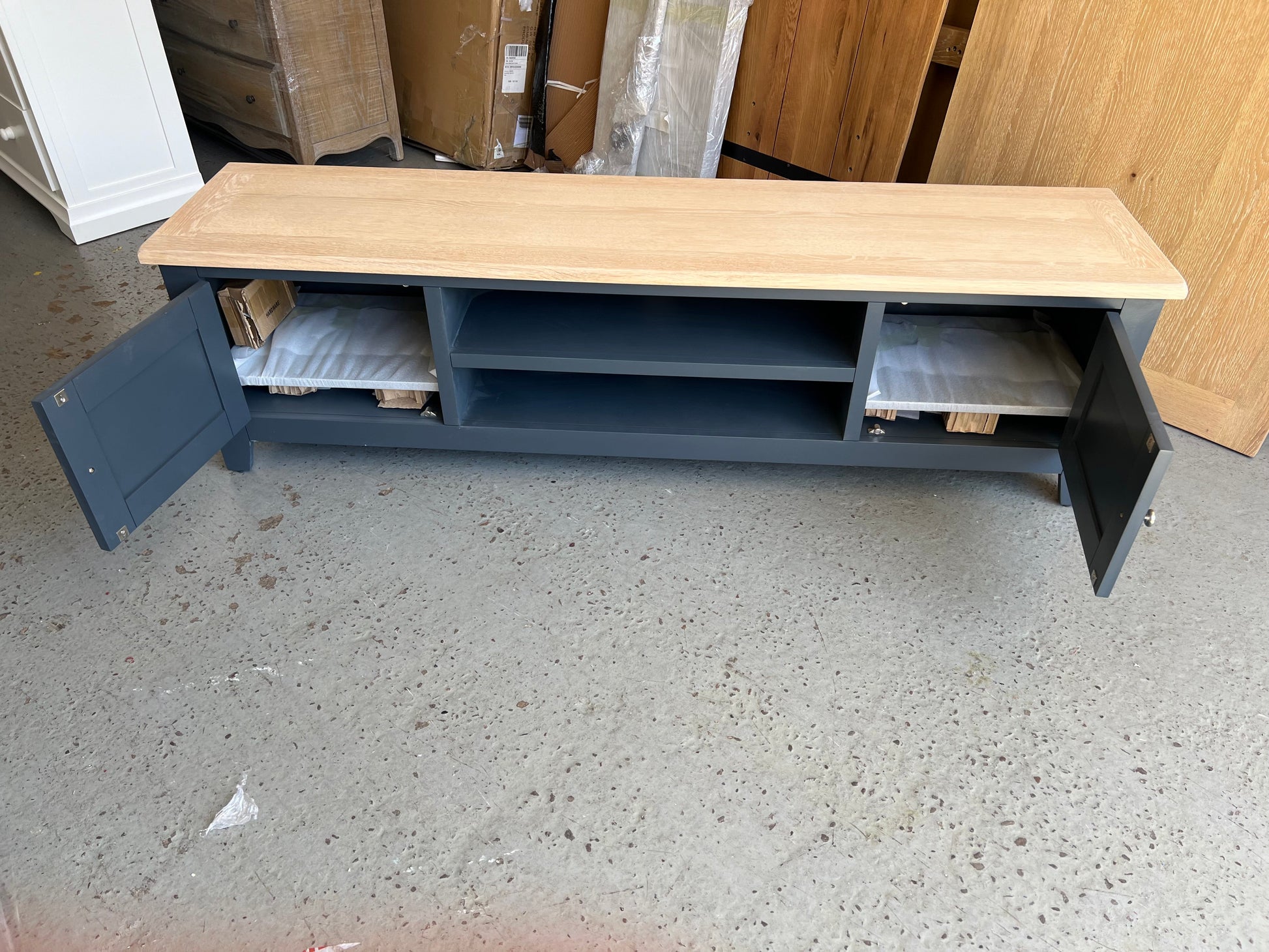 CHESTER CHARCOAL
Extra Large TV Stand up to 75" Quality Furniture Clearance Ltd