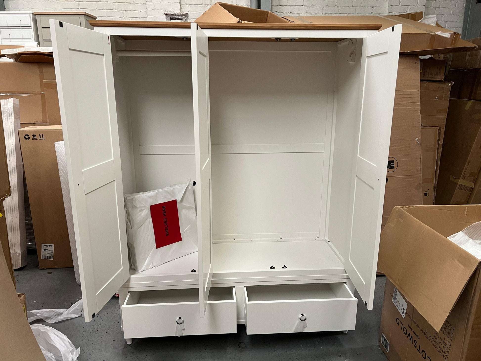 ELKSTONE PAINTED PARCHMENT
Triple Wardrobe Quality Furniture Clearance Ltd