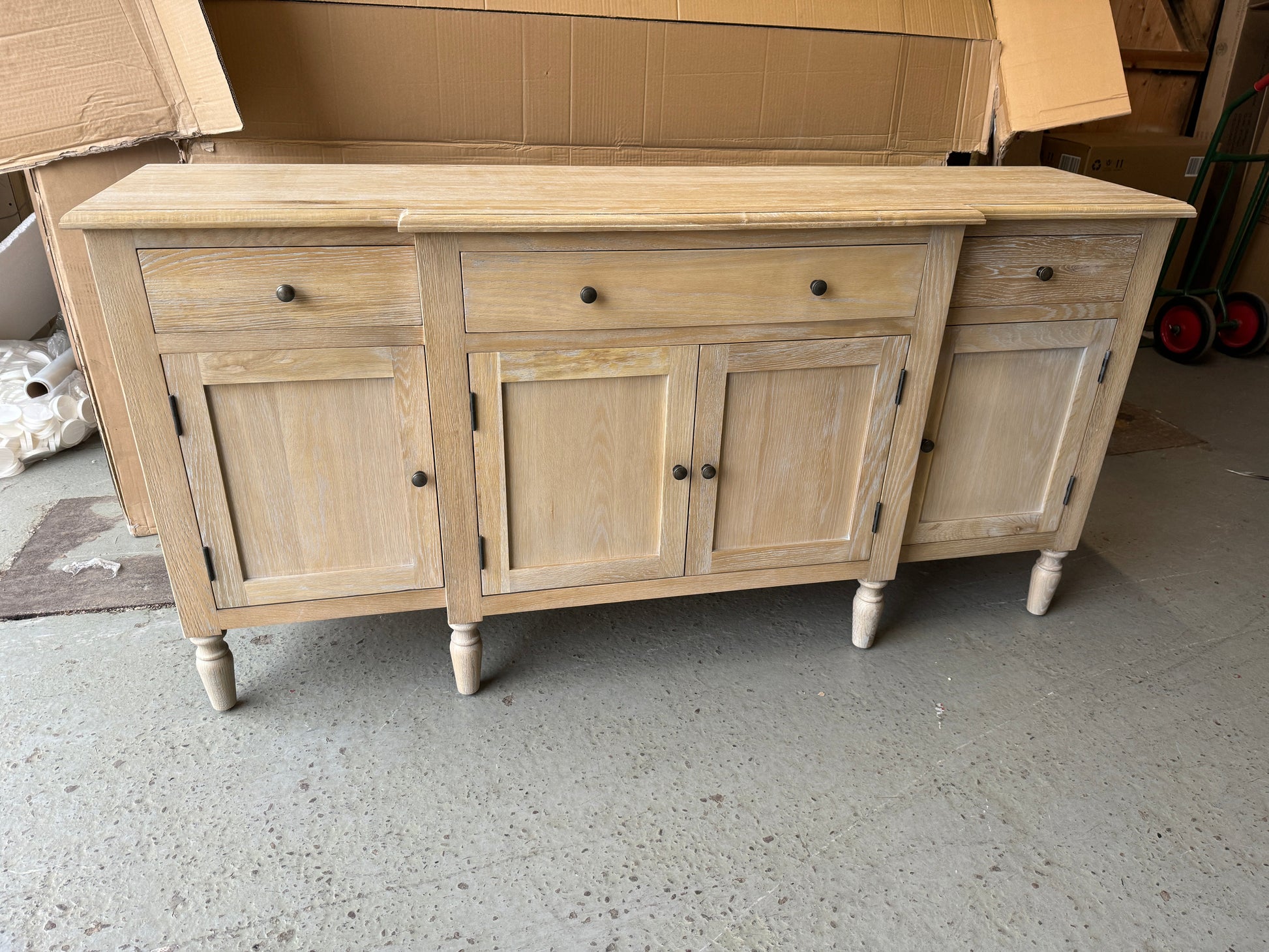 CAMILLE LIMEWASH OAK
Extra Large Sideboard Quality Furniture Clearance Ltd