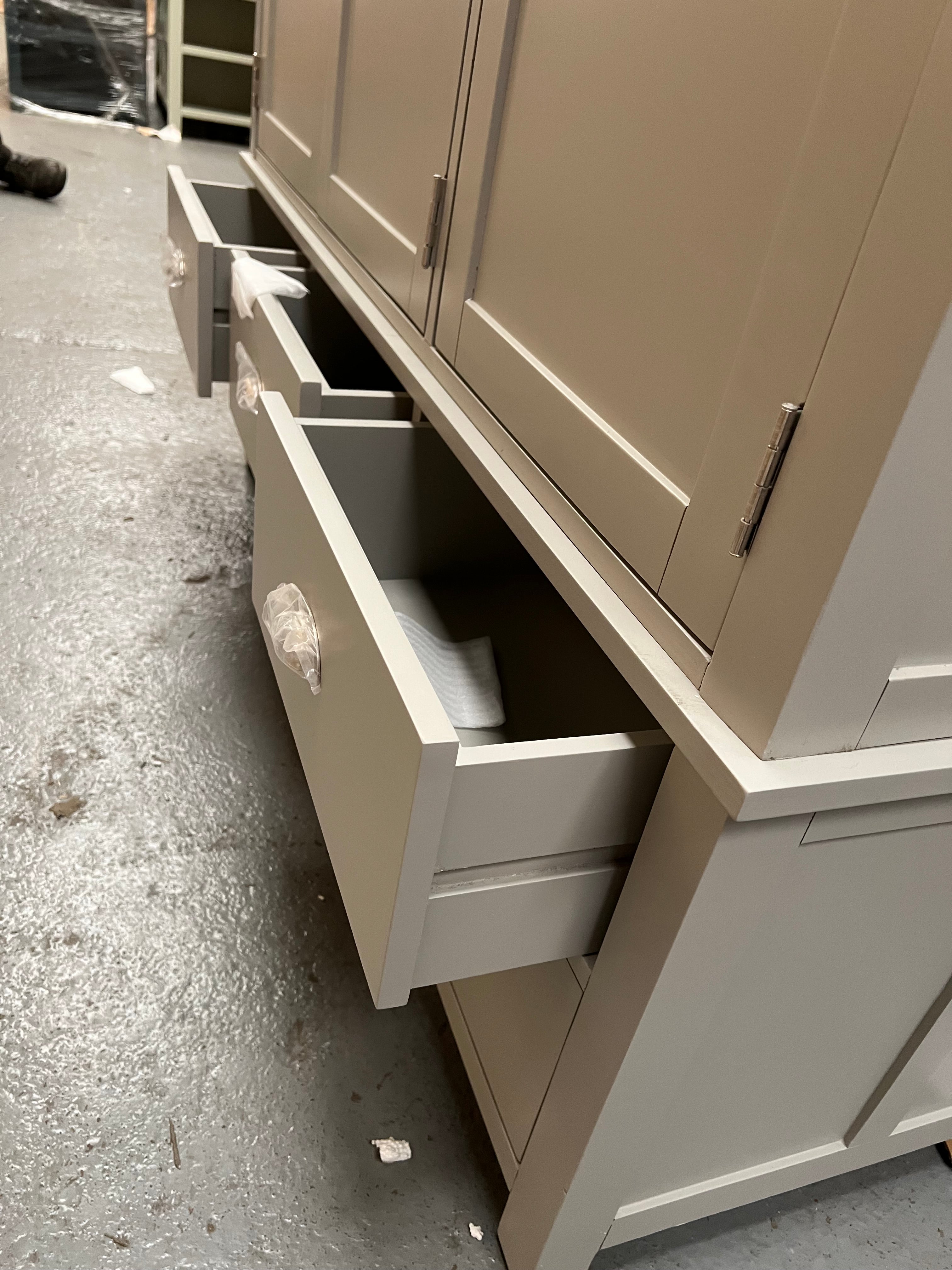 Hampshire ‘Country Life’ Triple Larder - Grey Quality Furniture Clearance Ltd