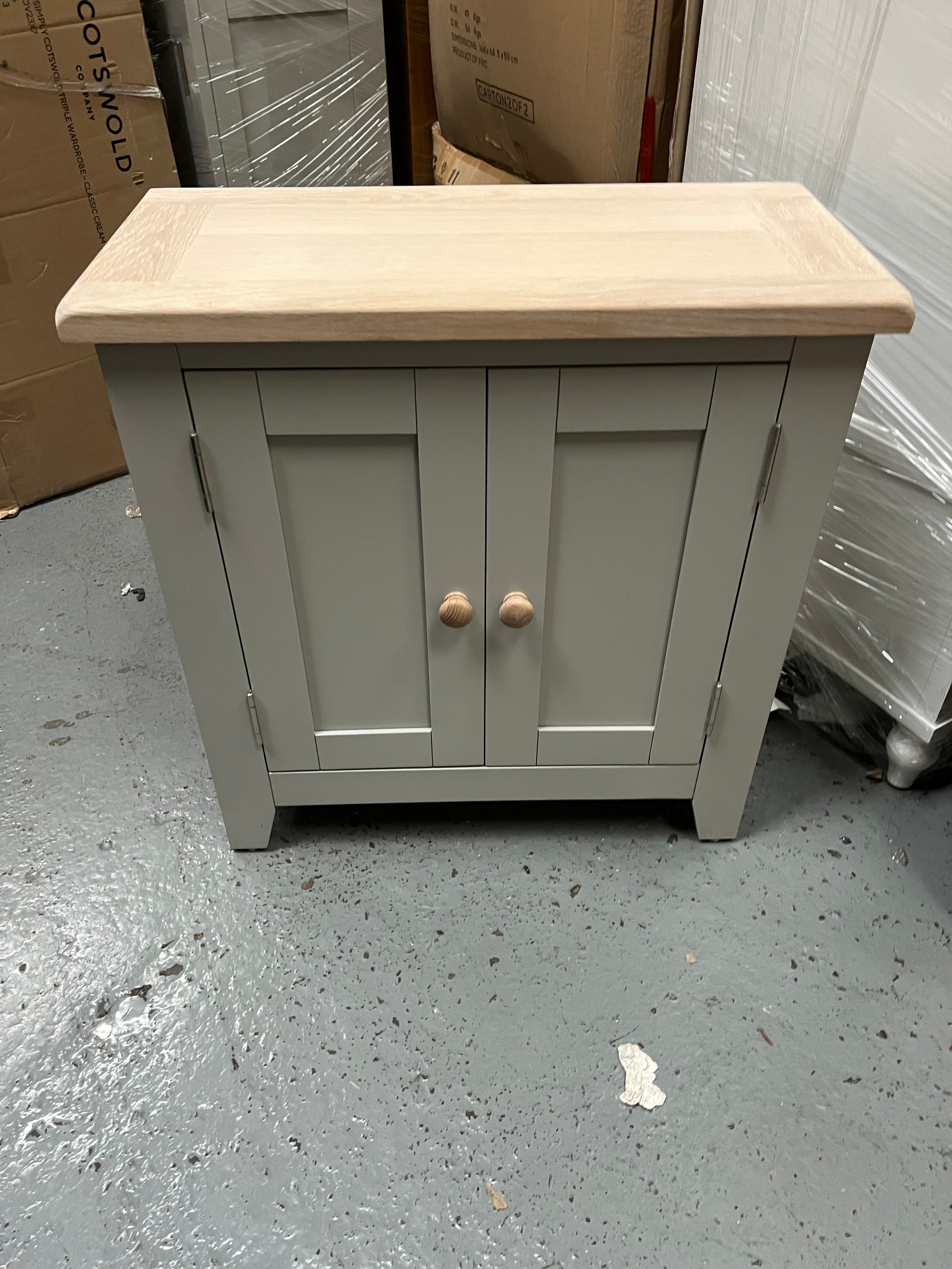CHESTER DOVE GREY
Small Cupboard Quality Furniture Clearance Ltd