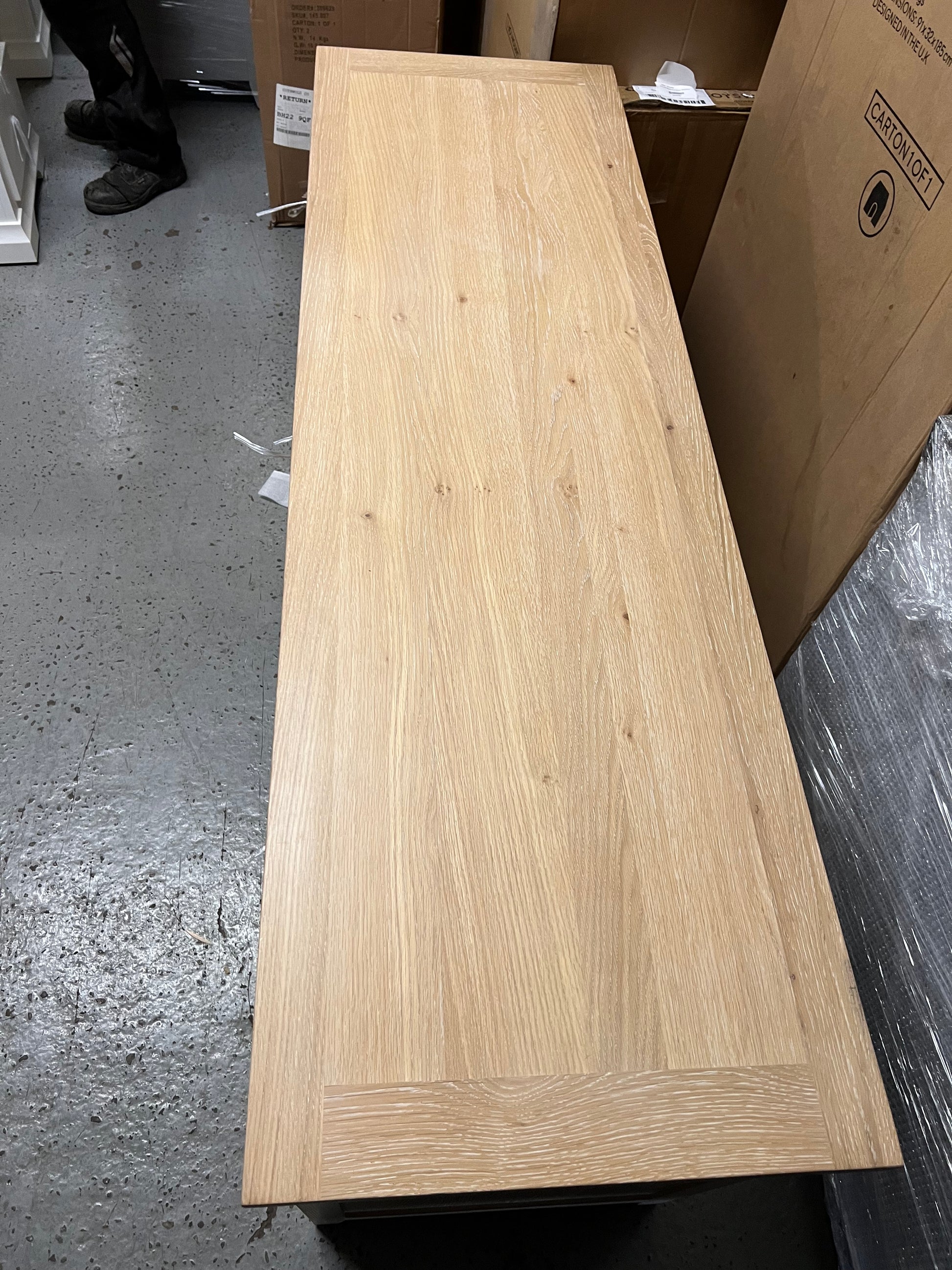 INGLESHAM WHITEWASH OAK
Double Pedestal Desk Quality Furniture Clearance Ltd