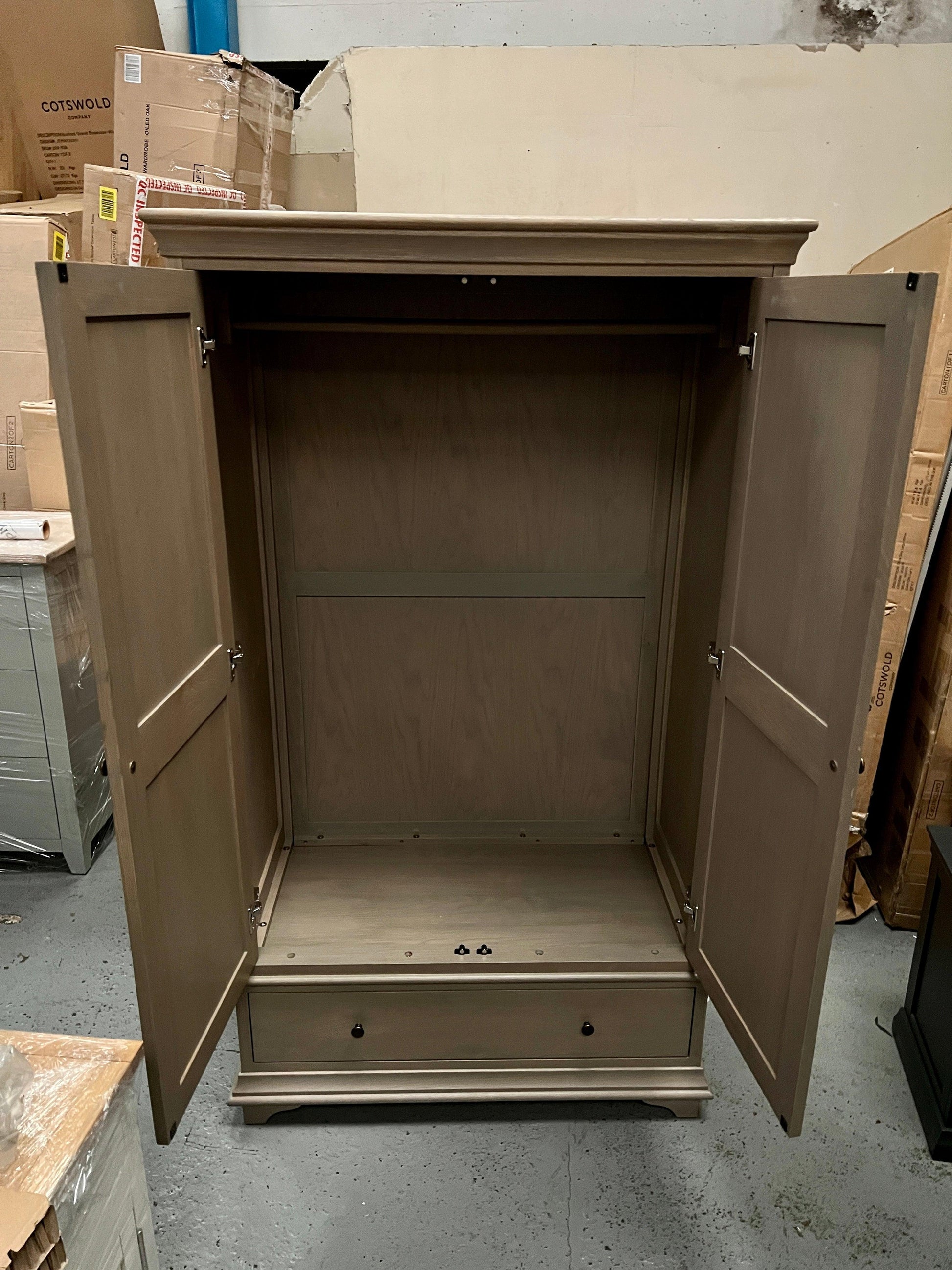 WINCHCOMBE SMOKED OAK Double Wardrobe Quality Furniture Clearance Ltd