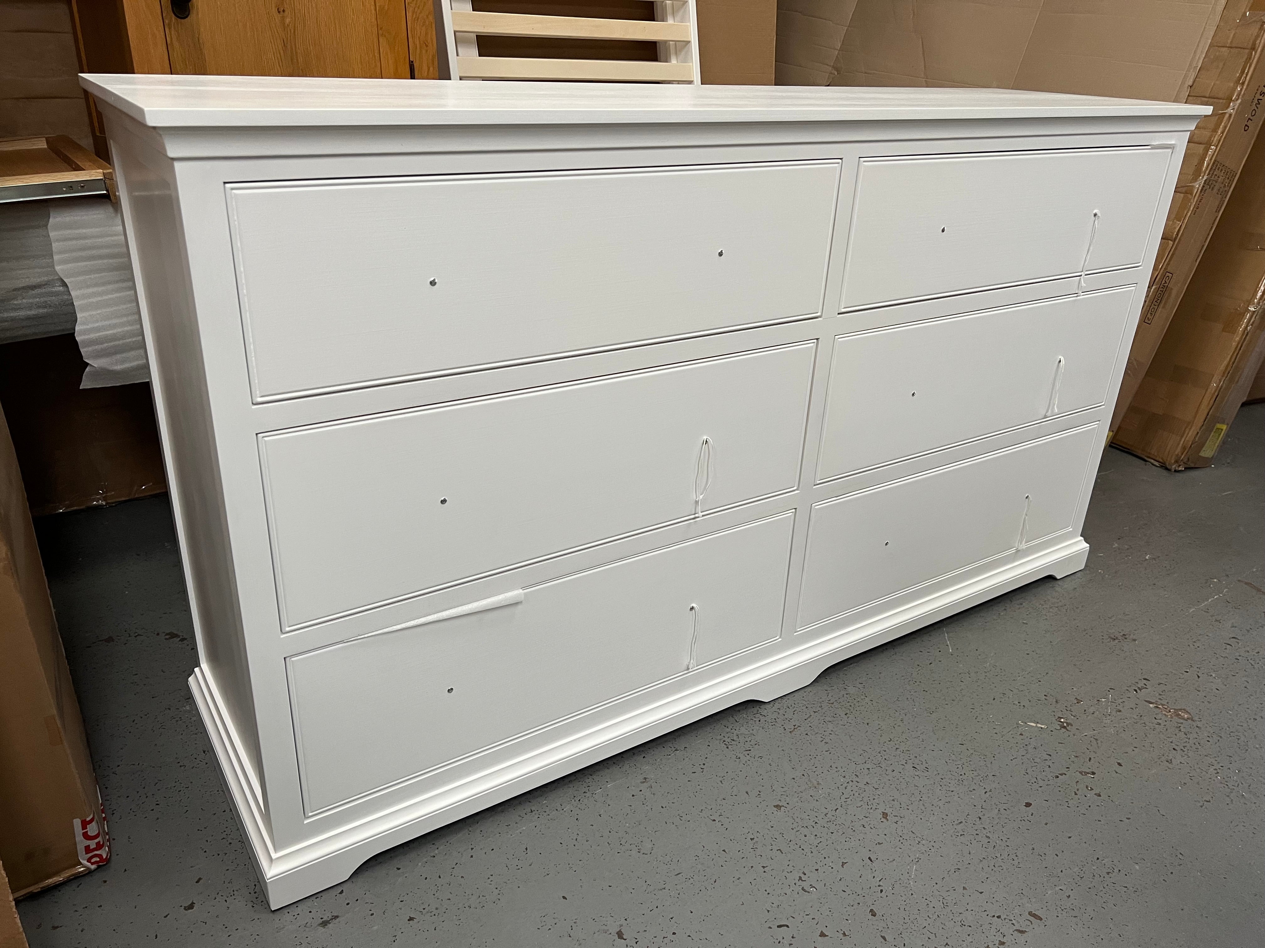 FAIRFORD SOFT WHITE
6 Drawer Large Chest Quality Furniture Clearance Ltd