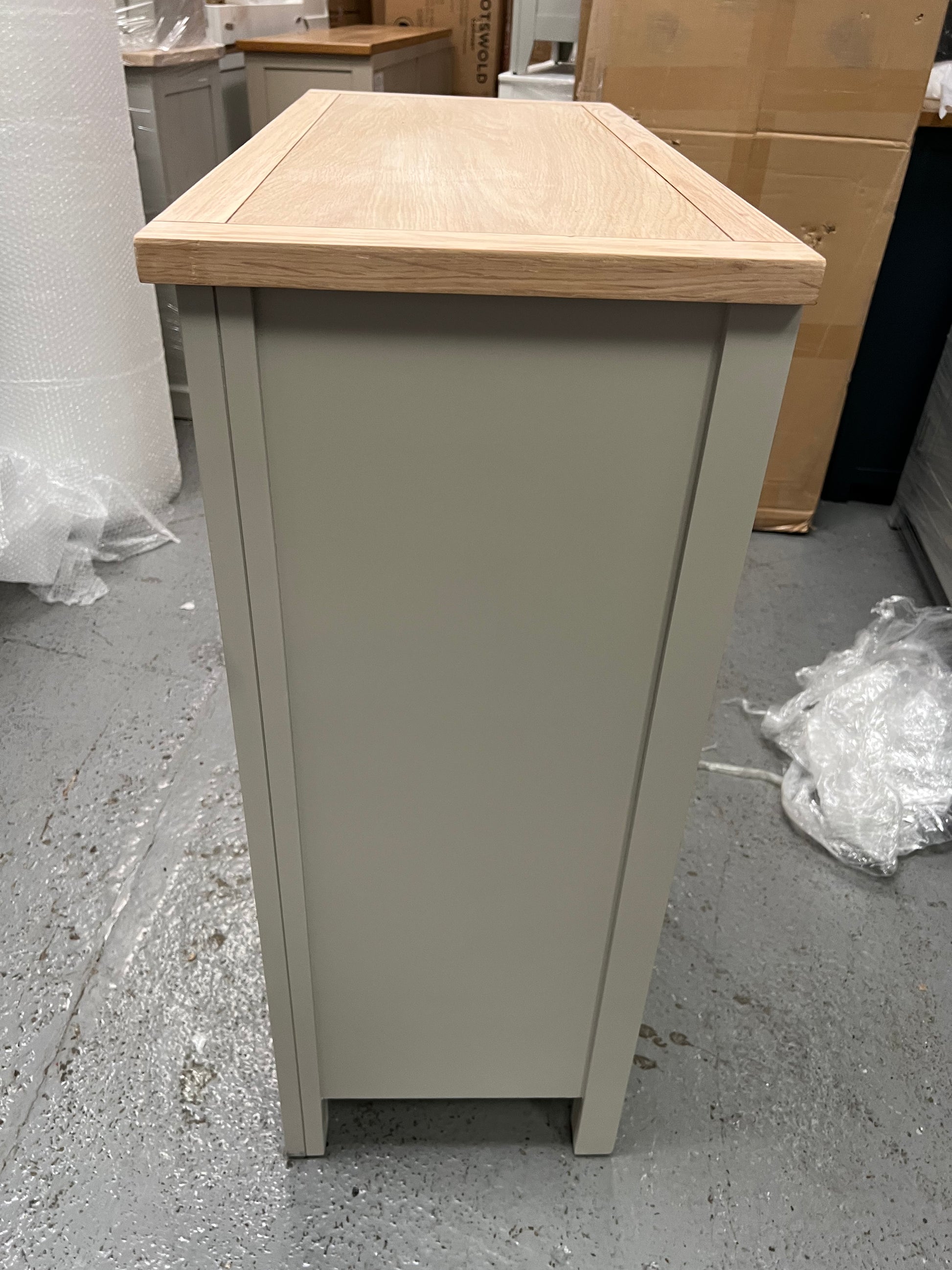 SIMPLY COTSWOLD PEBBLE GREY
2 over 3 chest of drawers Quality Furniture Clearance Ltd