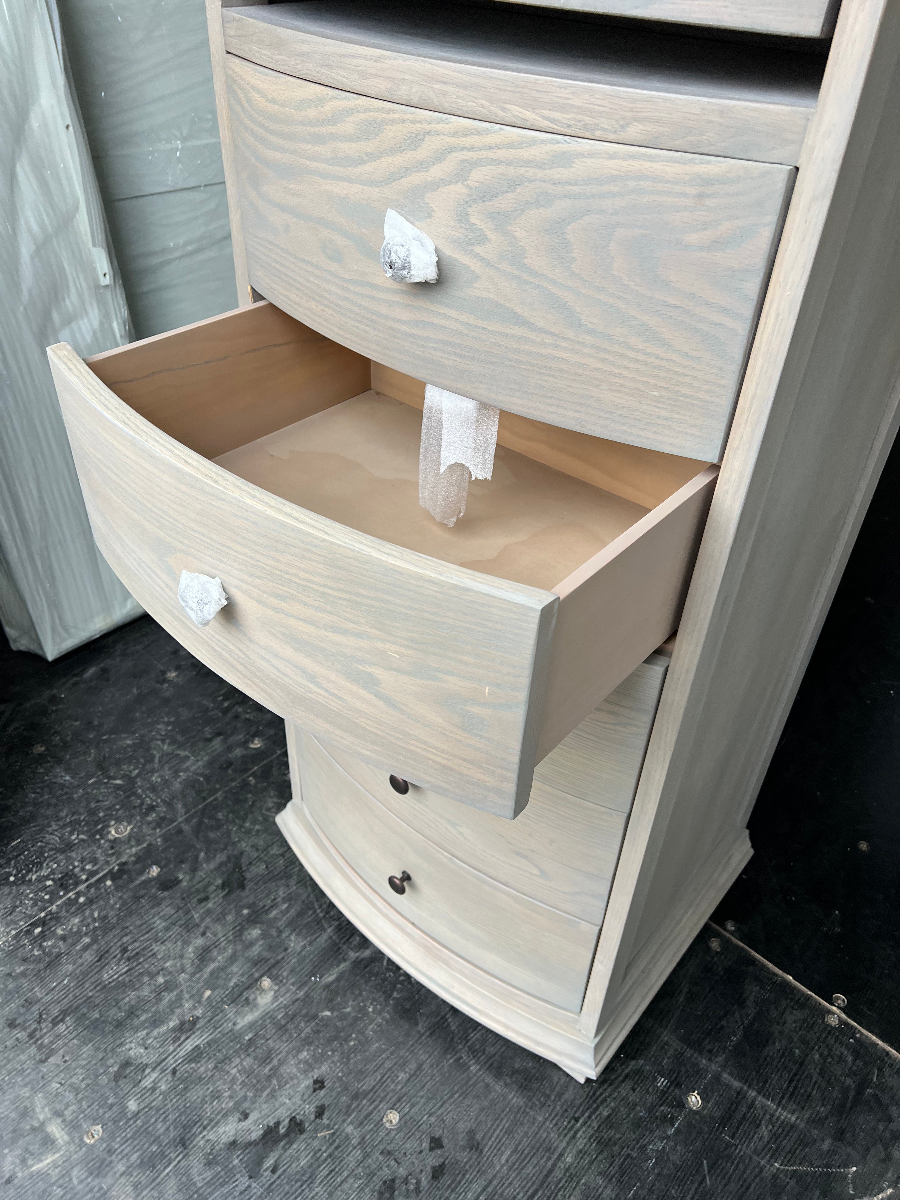 WINCHCOMBE SMOKED OAK
Vanity Tall Boy Quality Furniture Clearance Ltd