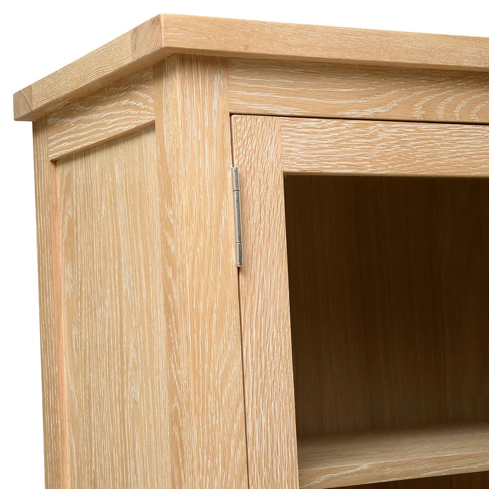 INGLESHAM WHITEWASH OAK
Glass Display Cabinet Quality Furniture Clearance Ltd