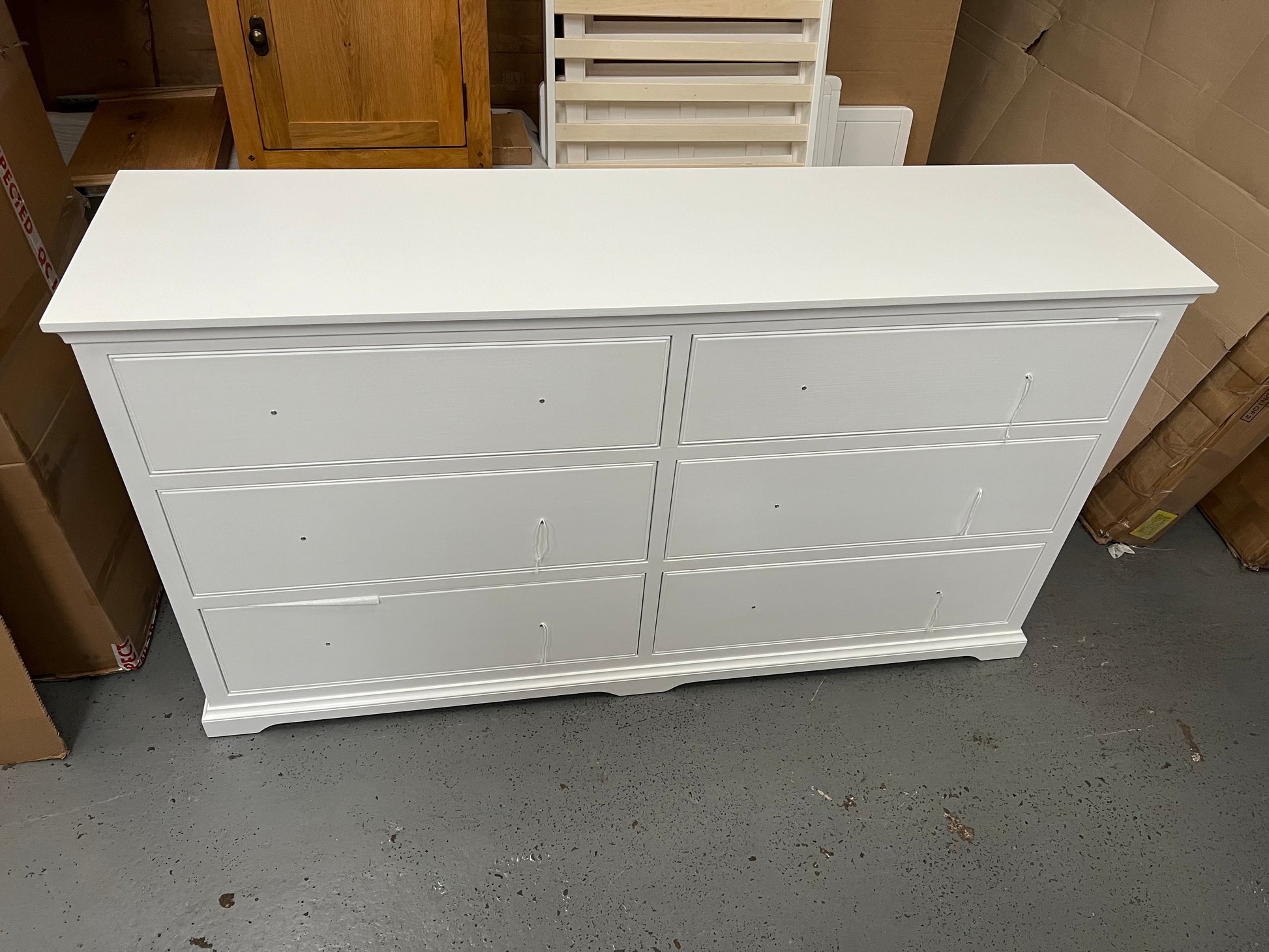 FAIRFORD SOFT WHITE
6 Drawer Large Chest Quality Furniture Clearance Ltd